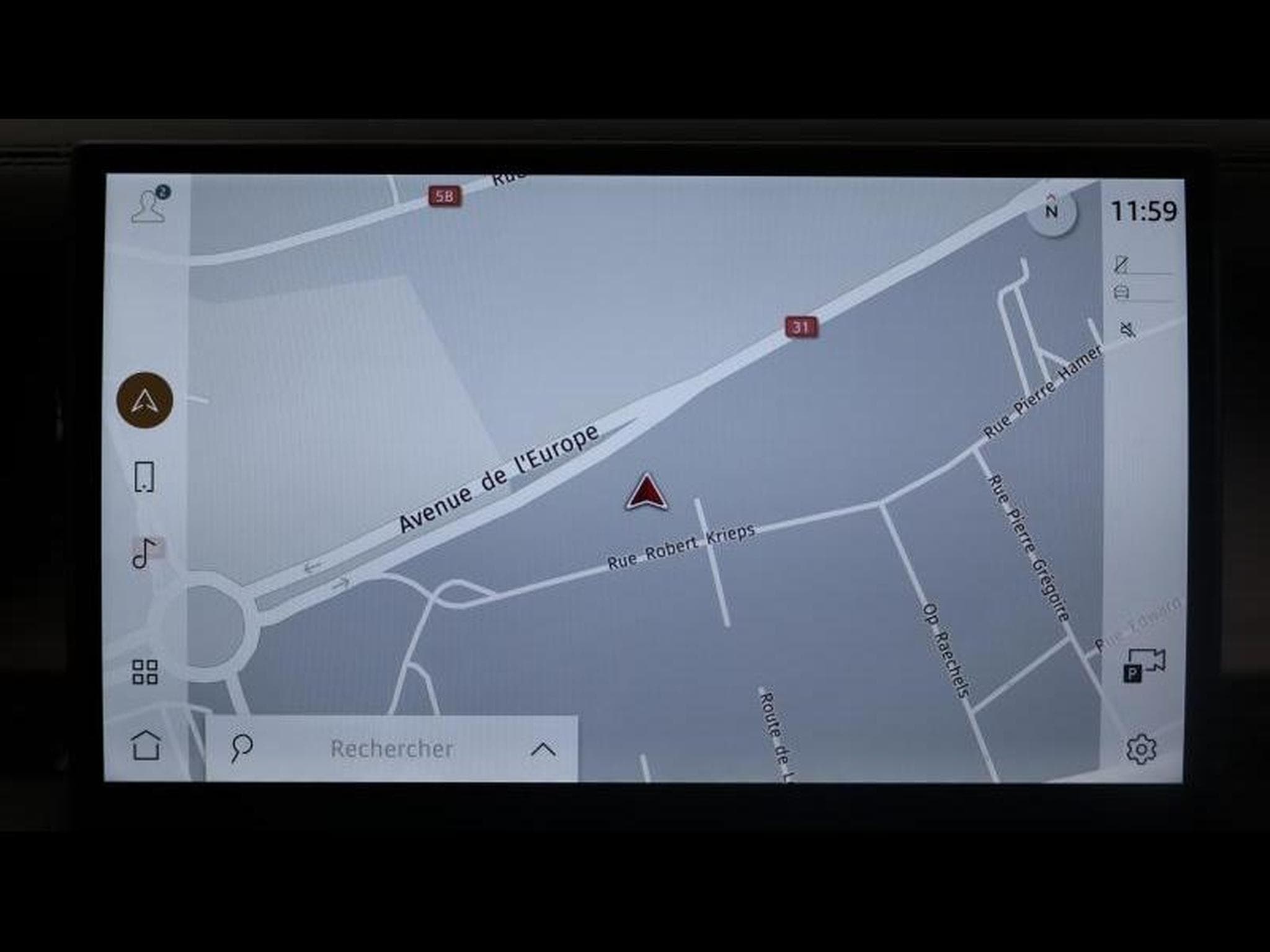 Land-Rover Defender 110 D200 X-Dynamic SE AWD Auto (2026) - Photo 22