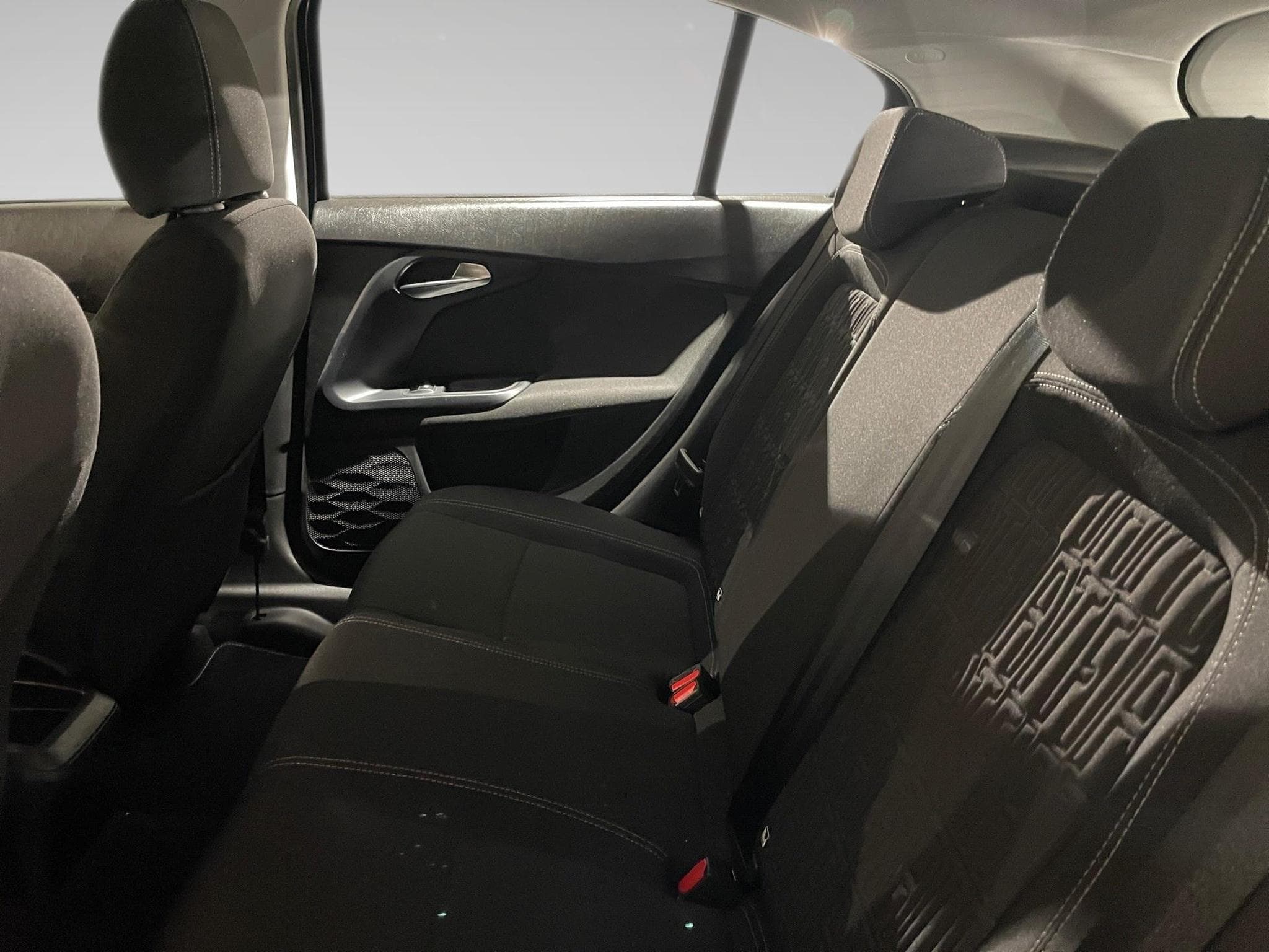 Fiat Tipo 1.5 HYBRIDE ESSENCE (2024) - Photo 11