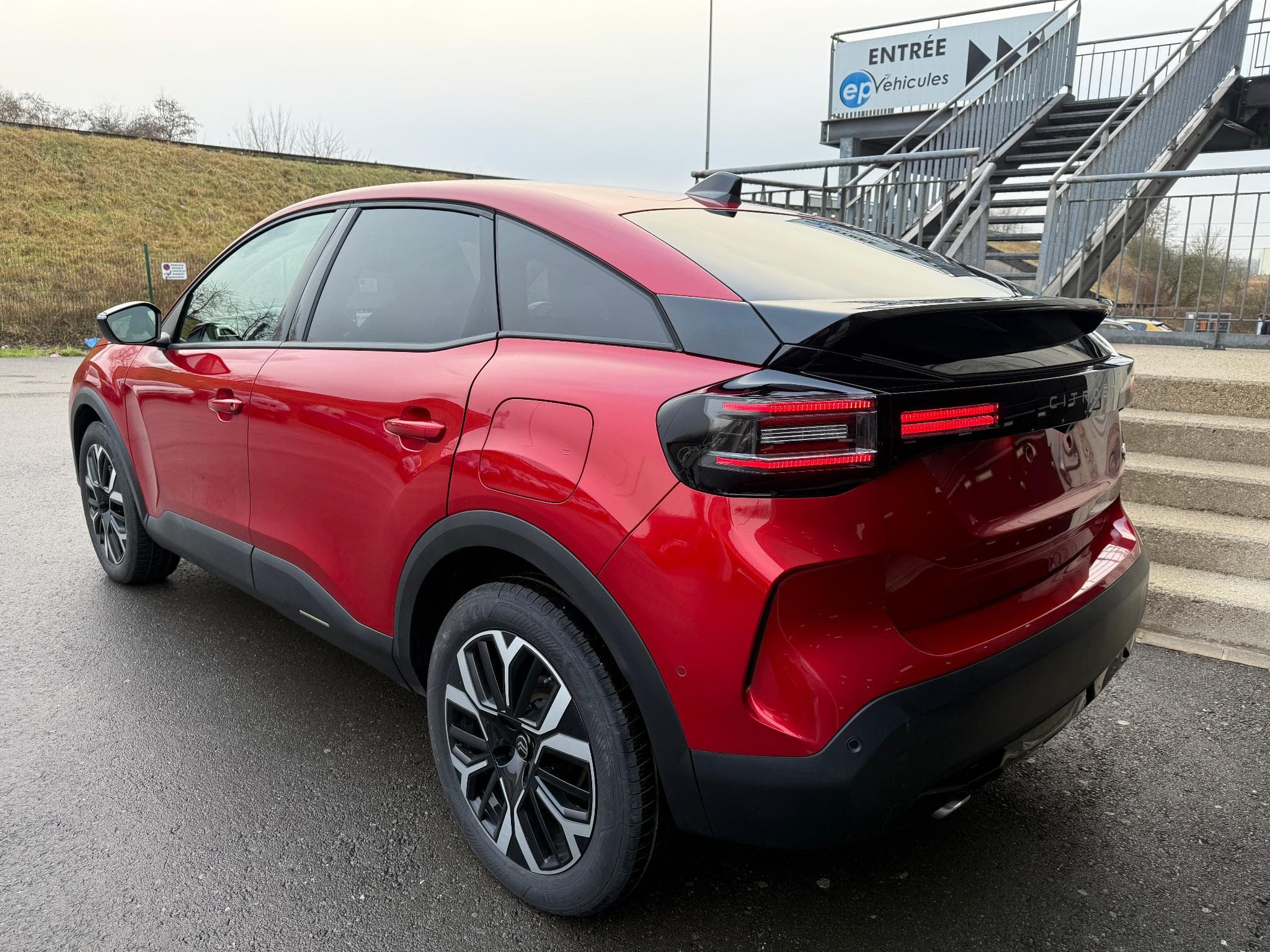 Citroën C4 1.2 HYBRID 145 E-DCS6 MAX (2025) - Foto 3