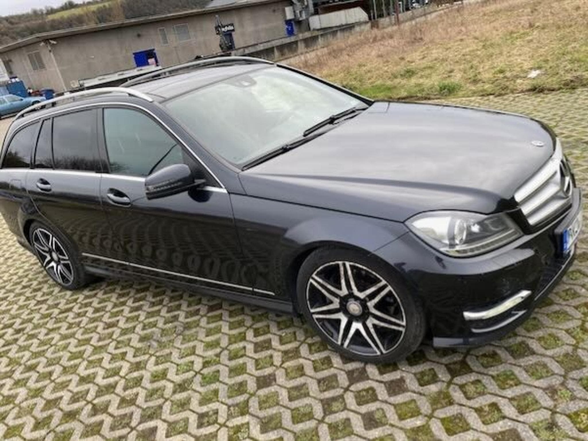 Mercedes C 300 AMG Ausstattung (2012) - Photo 3