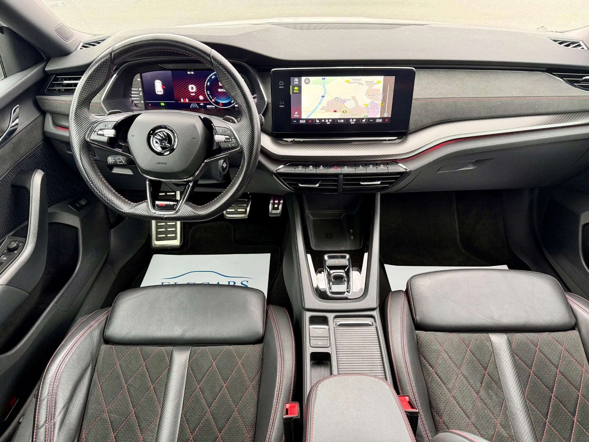 Skoda Octavia Combi 2.0 Tdi RS DSG PANO/CAM/ACC (2023) - Photo 8