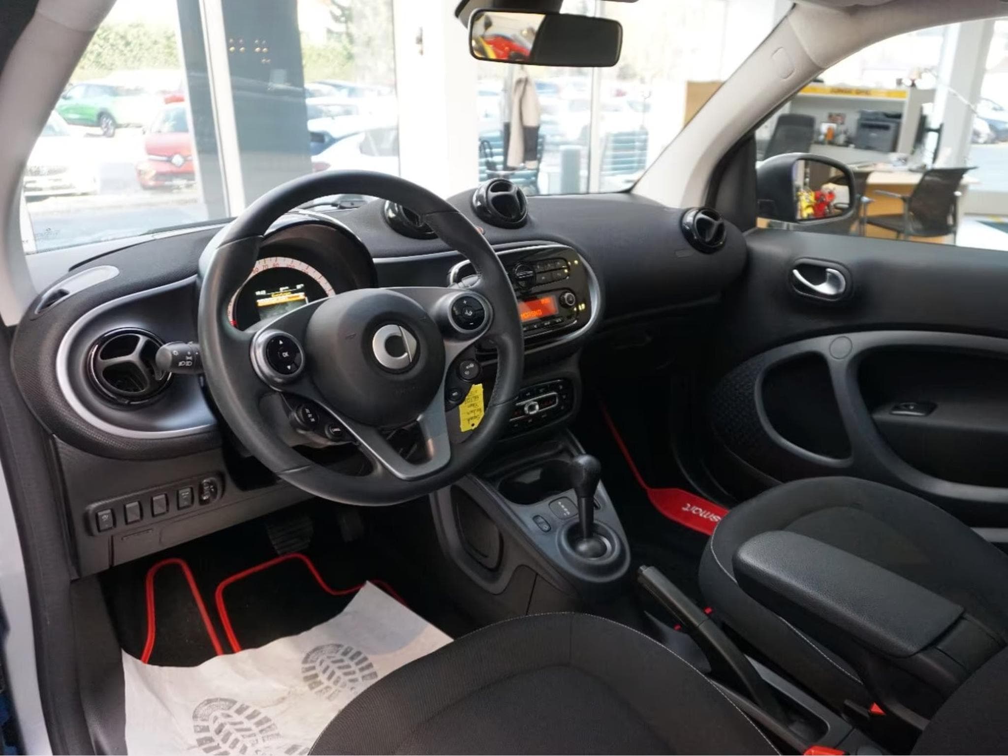 Smart Fortwo coupe passion AUTOMATIK (2019) - Foto 8