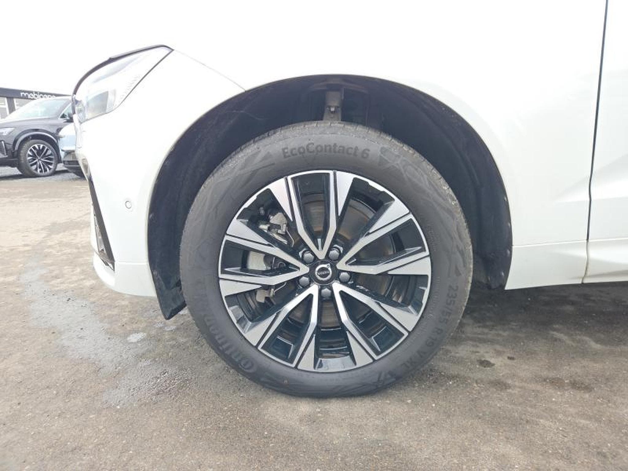 Volvo XC60 B4 Plus Dark / Essence (2024) - Foto 14