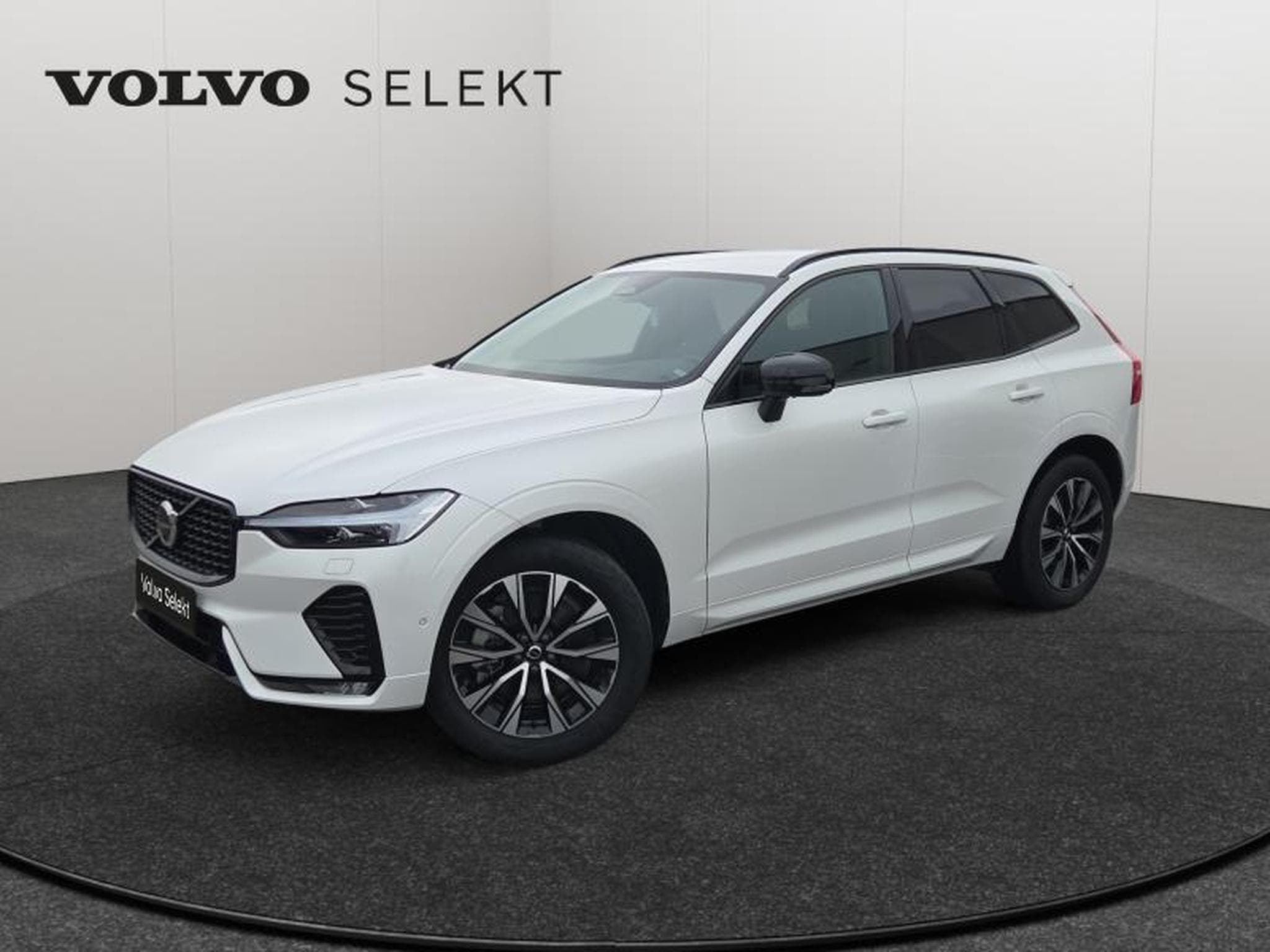 Volvo XC60 B4 Plus Dark / Essence (2024) - Foto 22