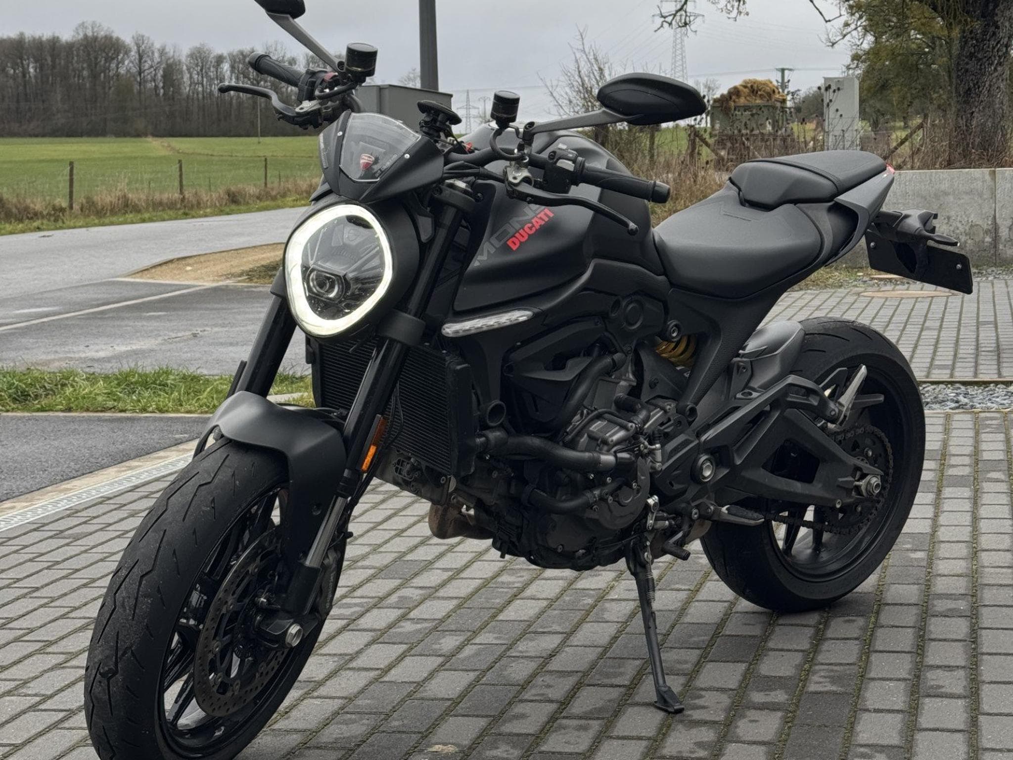 Ducati Monster (2023) - Foto 1