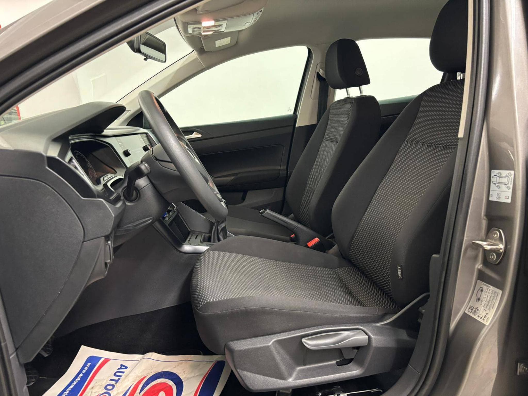 VW Polo VI  ** NAVI ** OZ-FELGEN ** (2021) - Photo 10