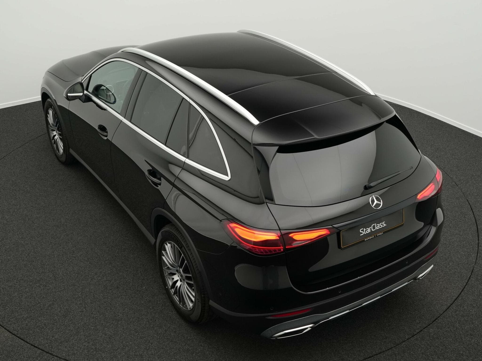 Mercedes GLC 200 4MATIC Avantgarde Kamera+19"+LED+MBUX (2024) - Foto 13