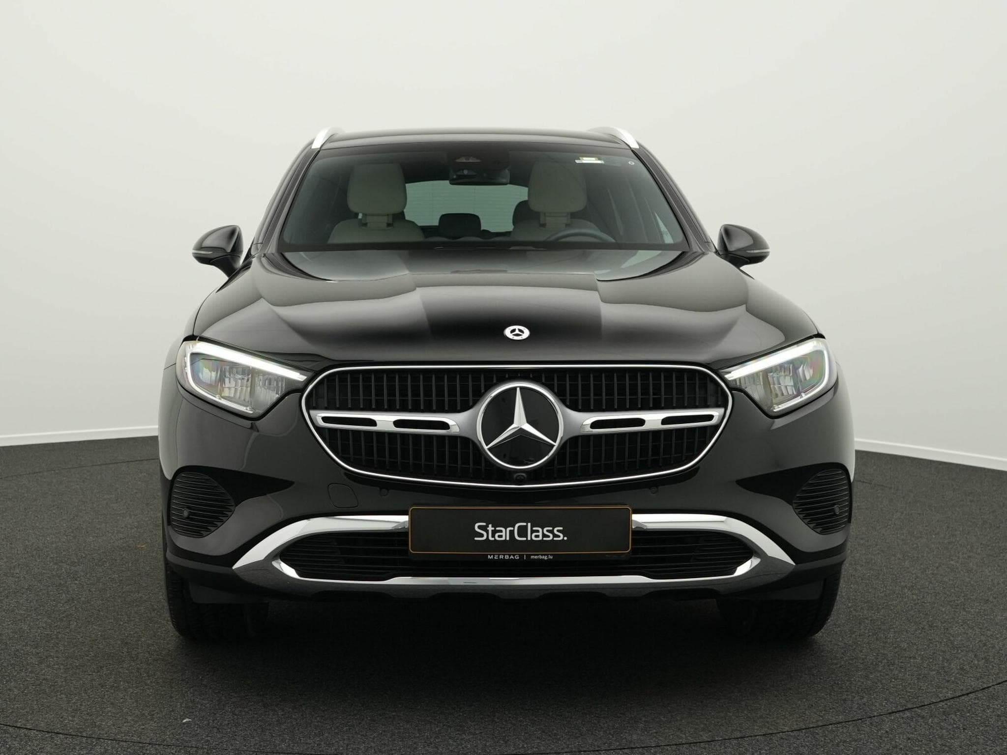 Mercedes GLC 200 4MATIC Avantgarde Kamera+19"+LED+MBUX (2024) - Foto 2