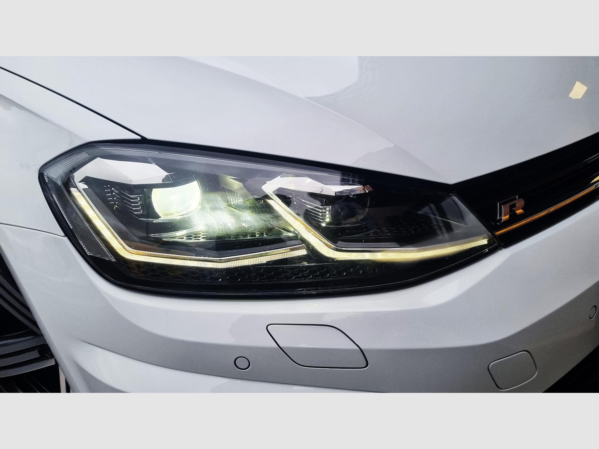 VW Golf 2.0 TSI 300 CH R 4 MOTION (2020) - Photo 12