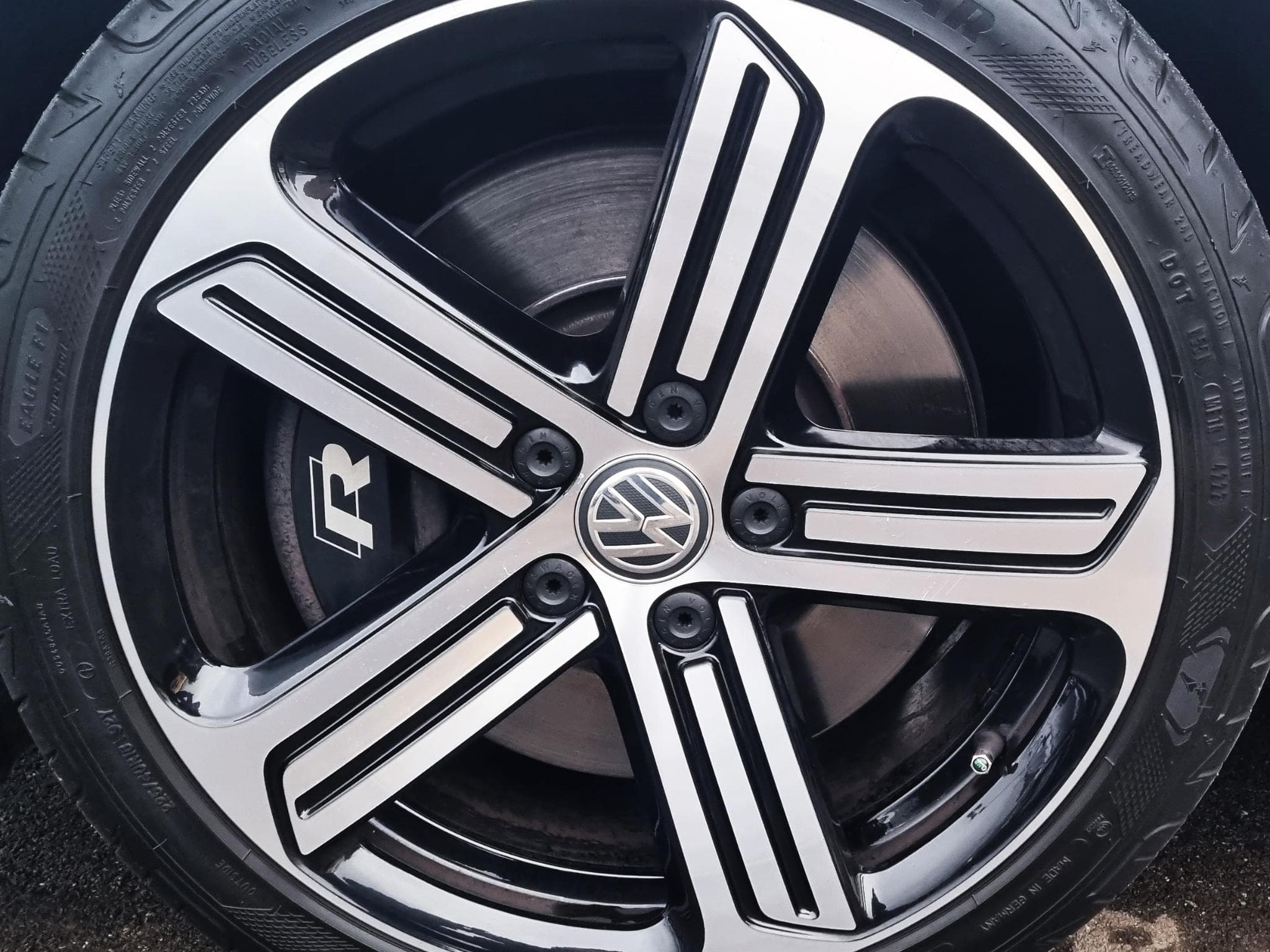 VW Golf 2.0 TSI 300 CH R 4 MOTION (2020) - Photo 25