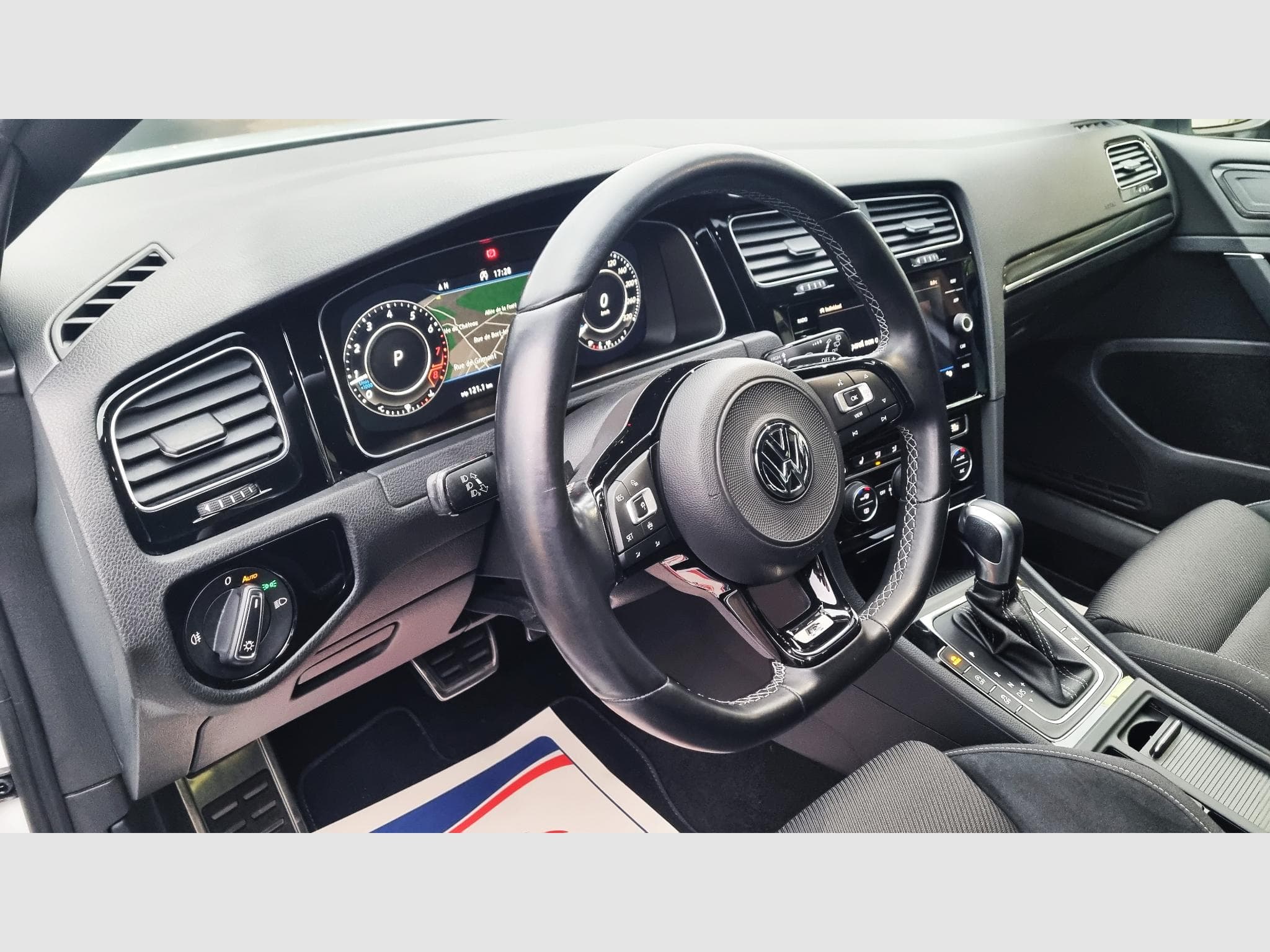 VW Golf 2.0 TSI 300 CH R 4 MOTION (2020) - Photo 19