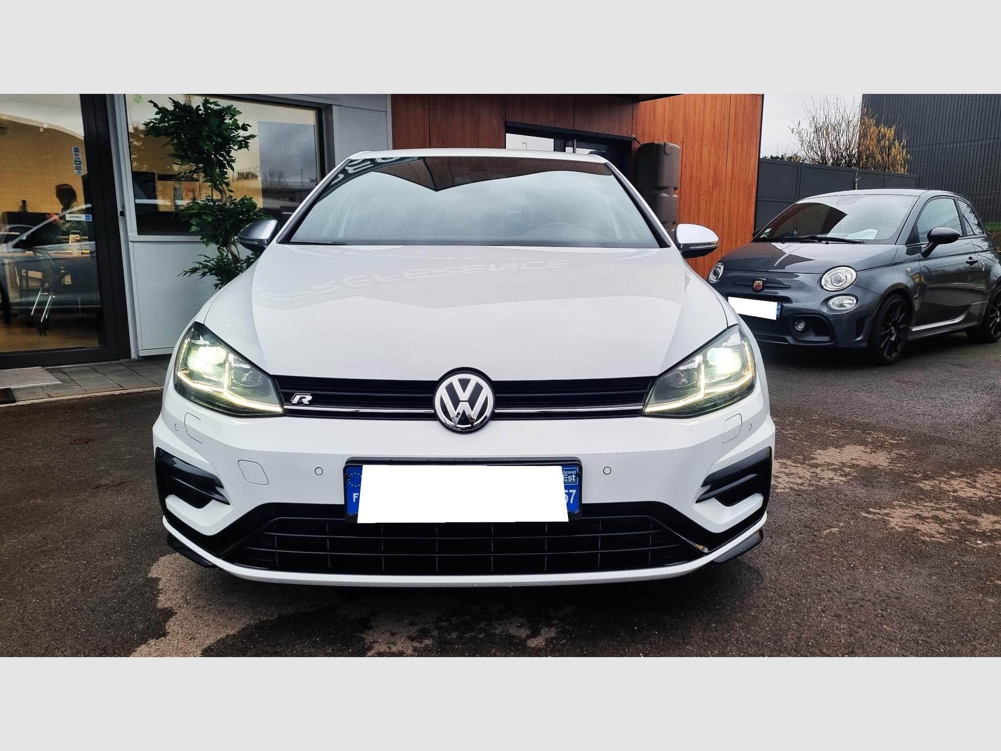 VW Golf 2.0 TSI 300 CH R 4 MOTION (2020) - Photo 9