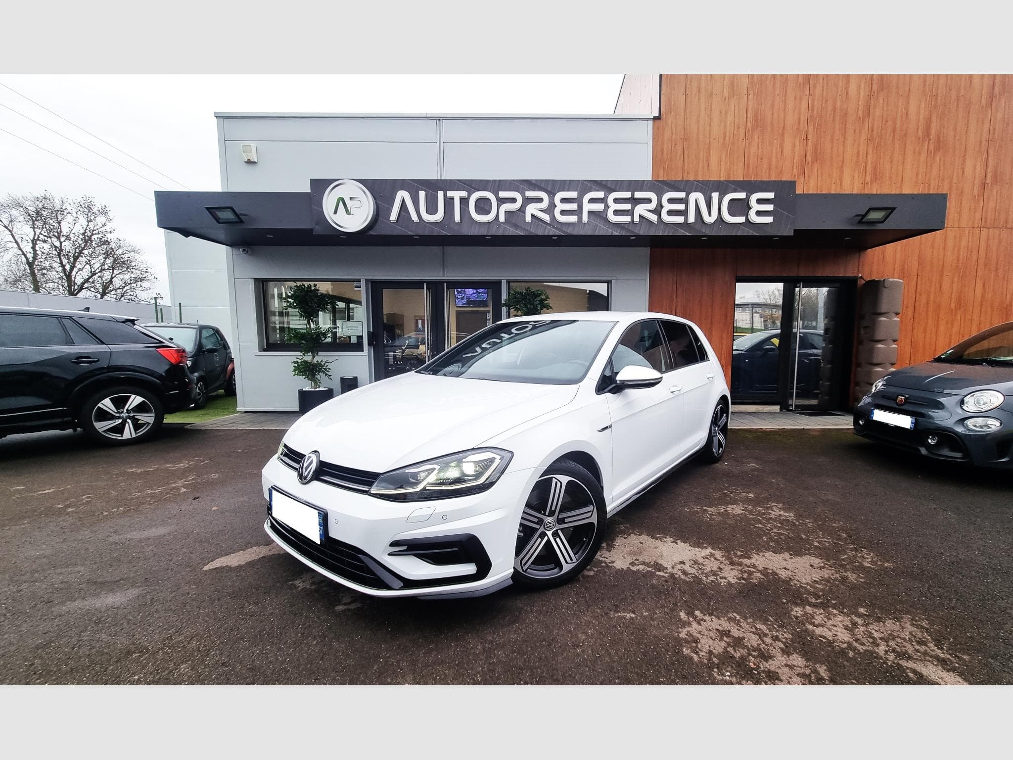 VW Golf 2.0 TSI 300 CH R 4 MOTION (2020) - Photo 1