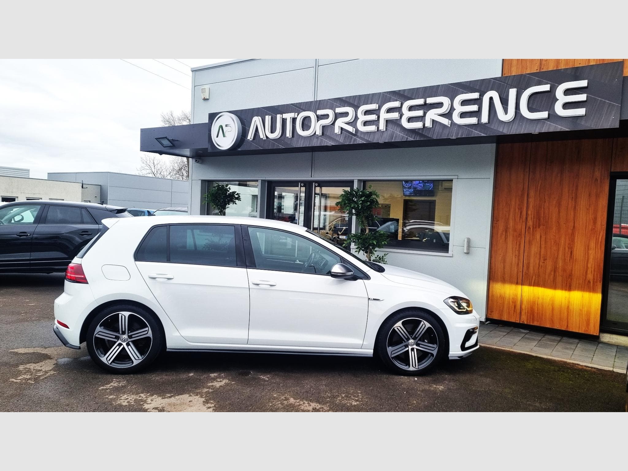 VW Golf 2.0 TSI 300 CH R 4 MOTION (2020) - Photo 7