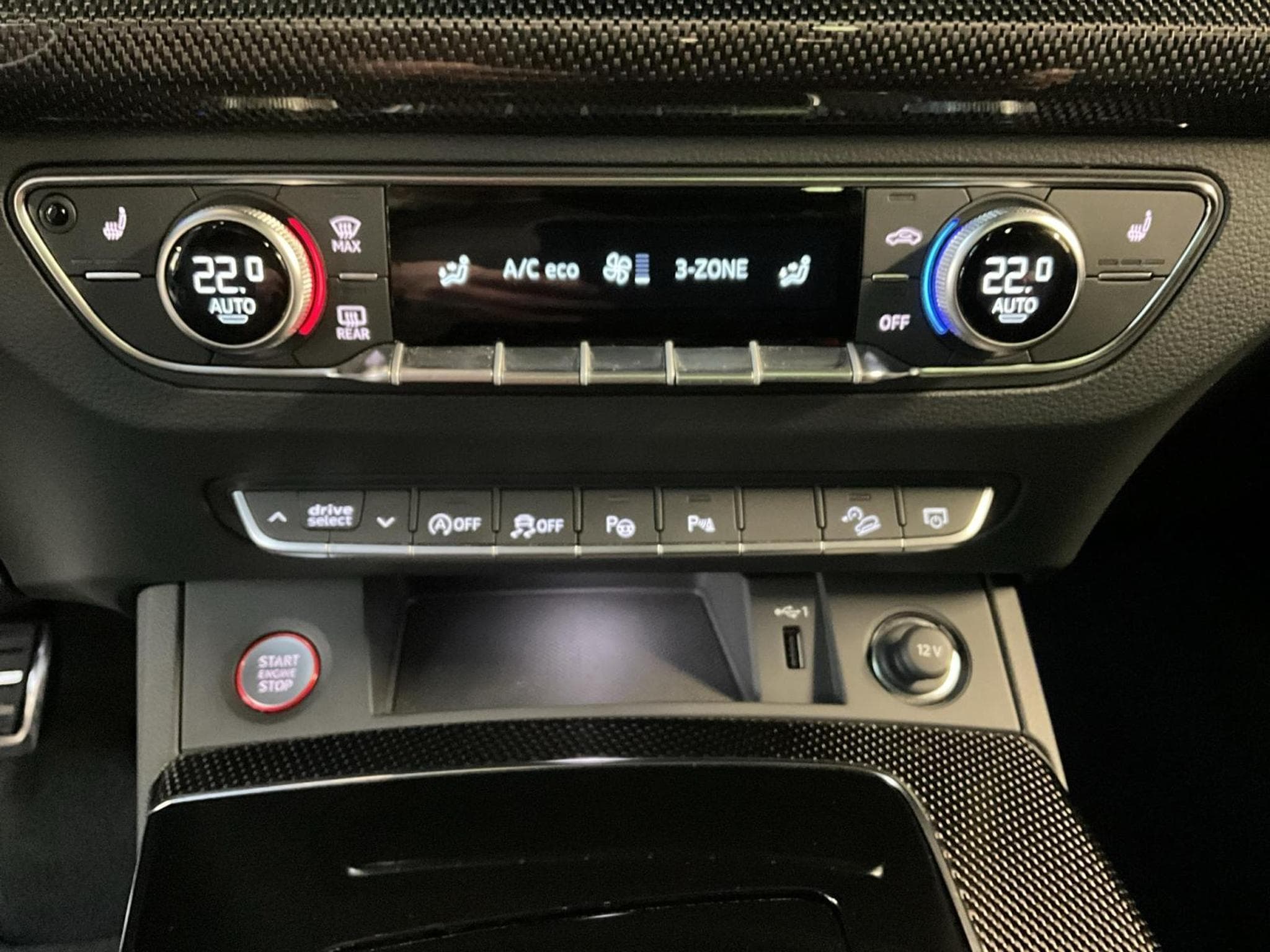 Audi SQ5 SB+TDI+Tiptronic+Pano+AHK+Luft. (2025) - Photo 22