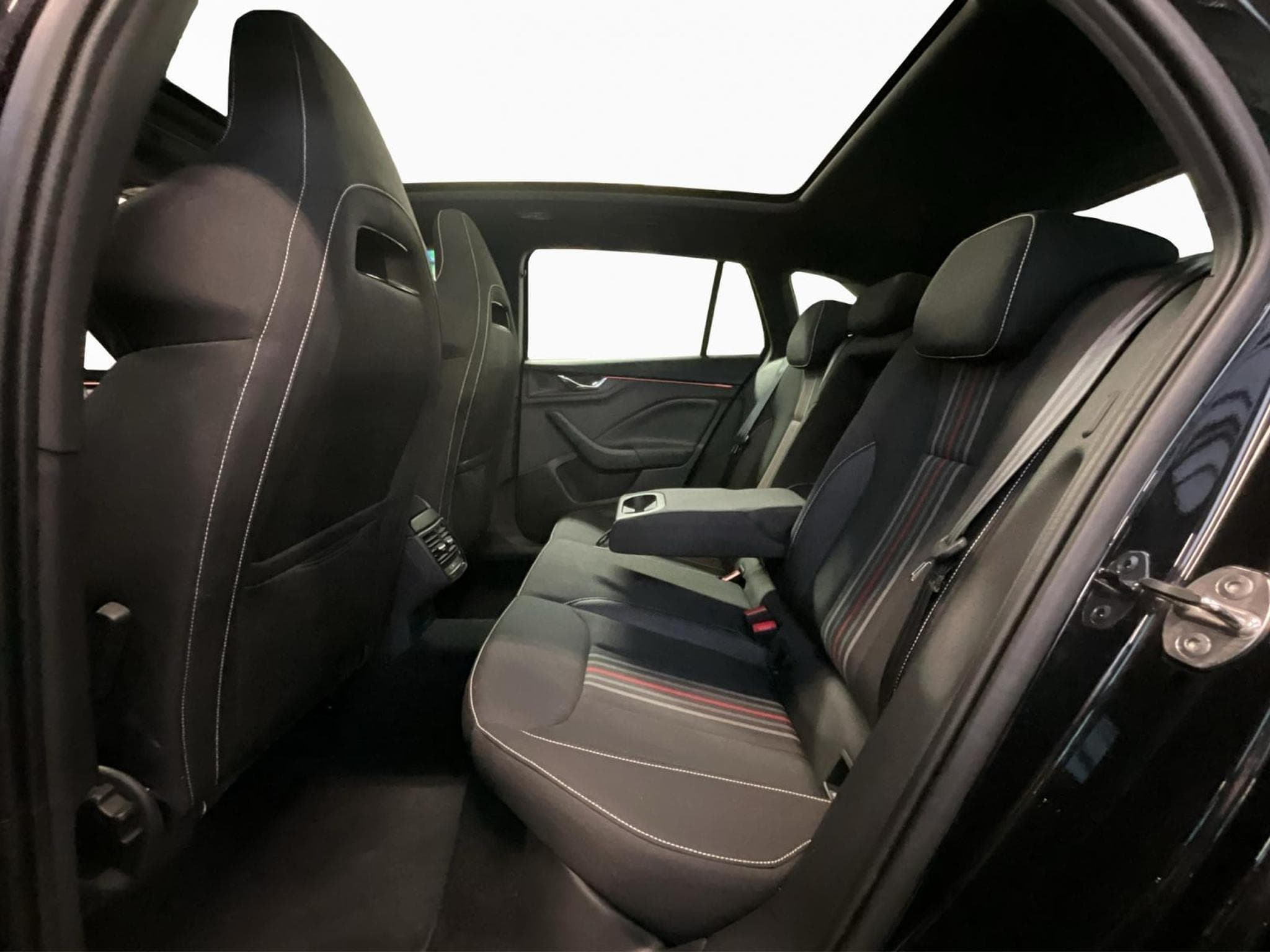 Skoda Scala Monte-Carlo+DSG+Led+Navi (2025) - Foto 17