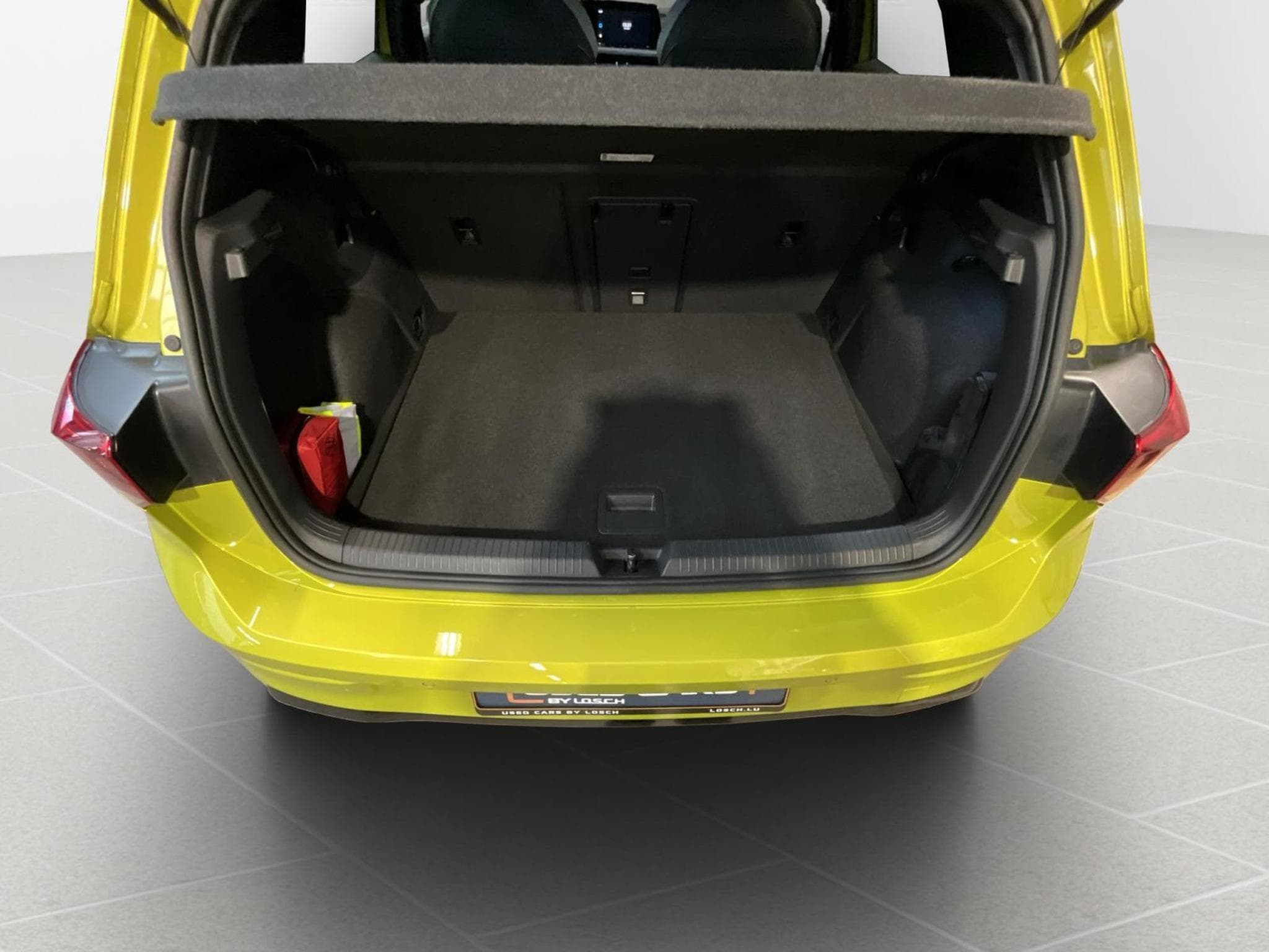 VW Golf R-Line+DSG+RearView+LED (2022) - Foto 16