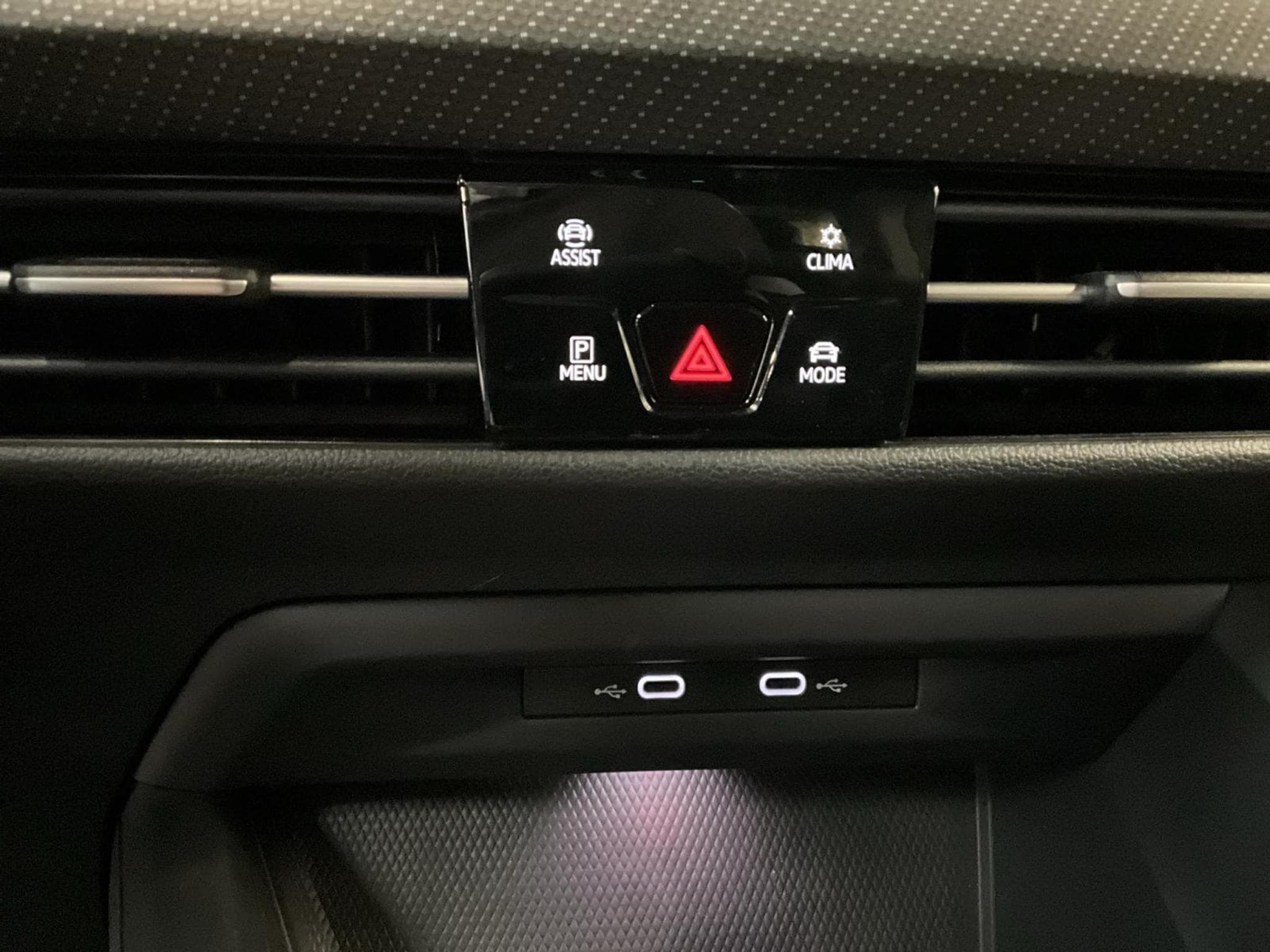 VW Golf R-Line+DSG+RearView+LED (2022) - Foto 19