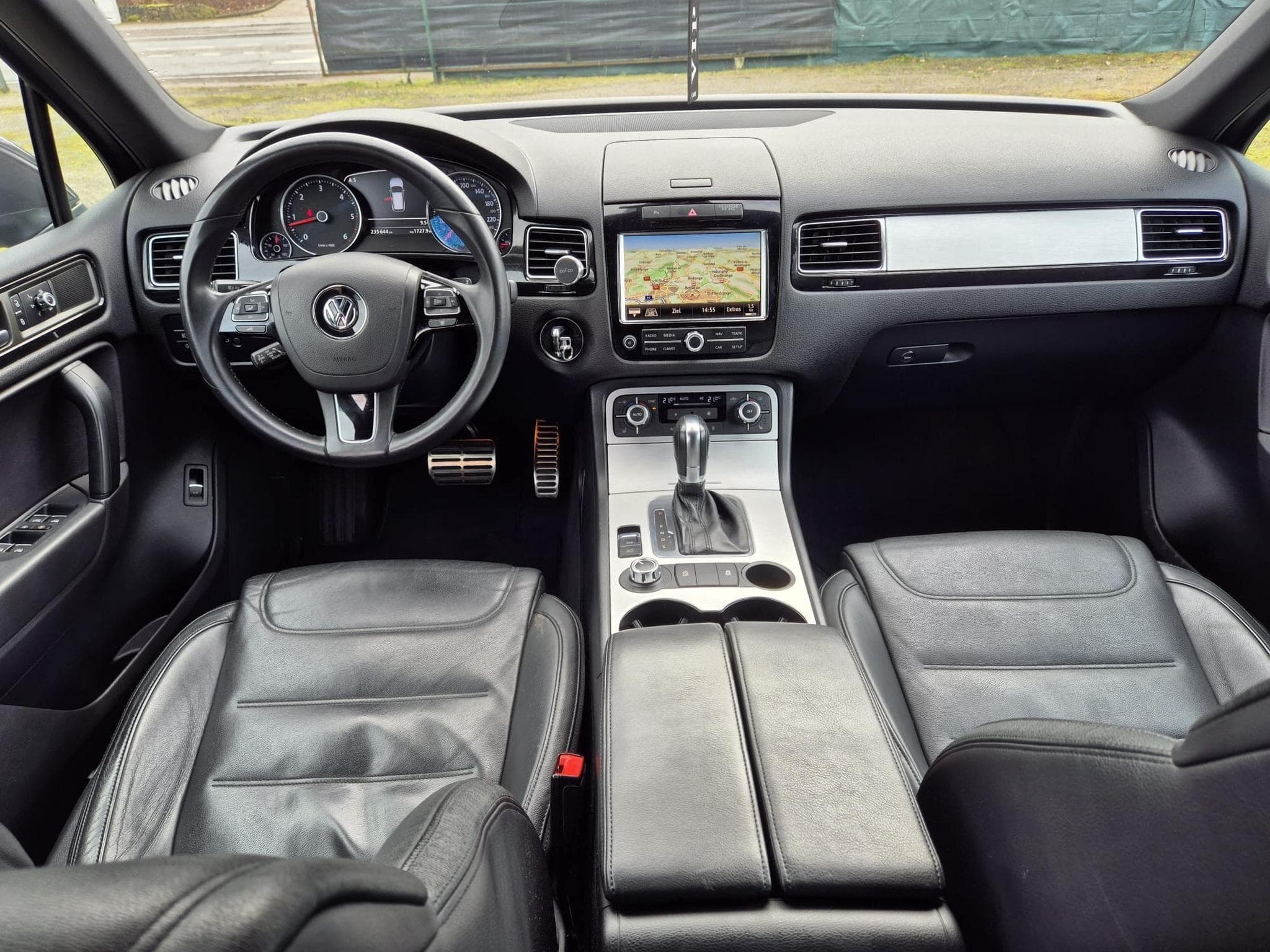 VW Touareg 3.0 TDI Exclusive Bluemotion (2012) - Foto 2