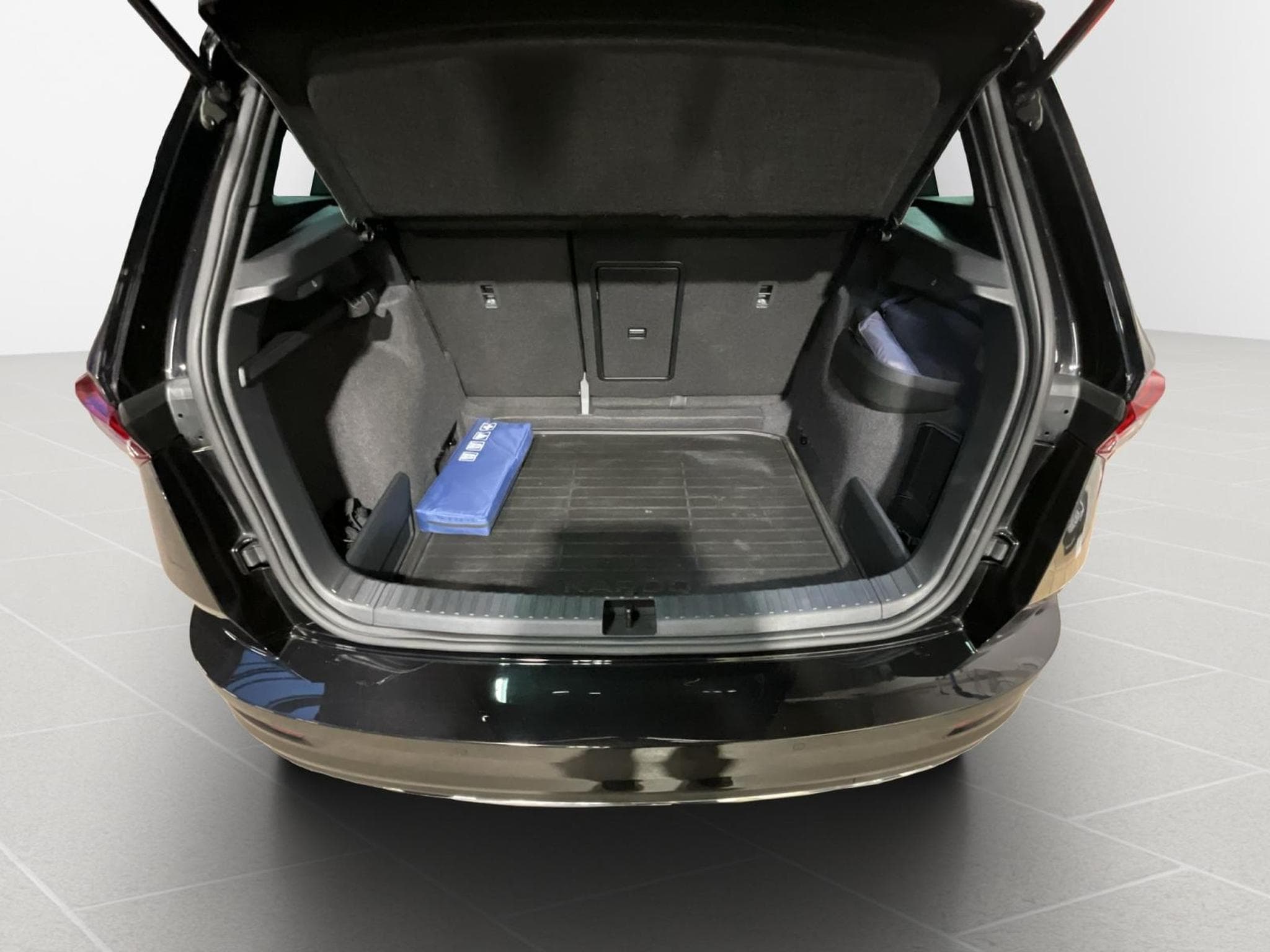 Skoda Karoq Sportline+DSG+Pano+Navi (2025) - Photo 17