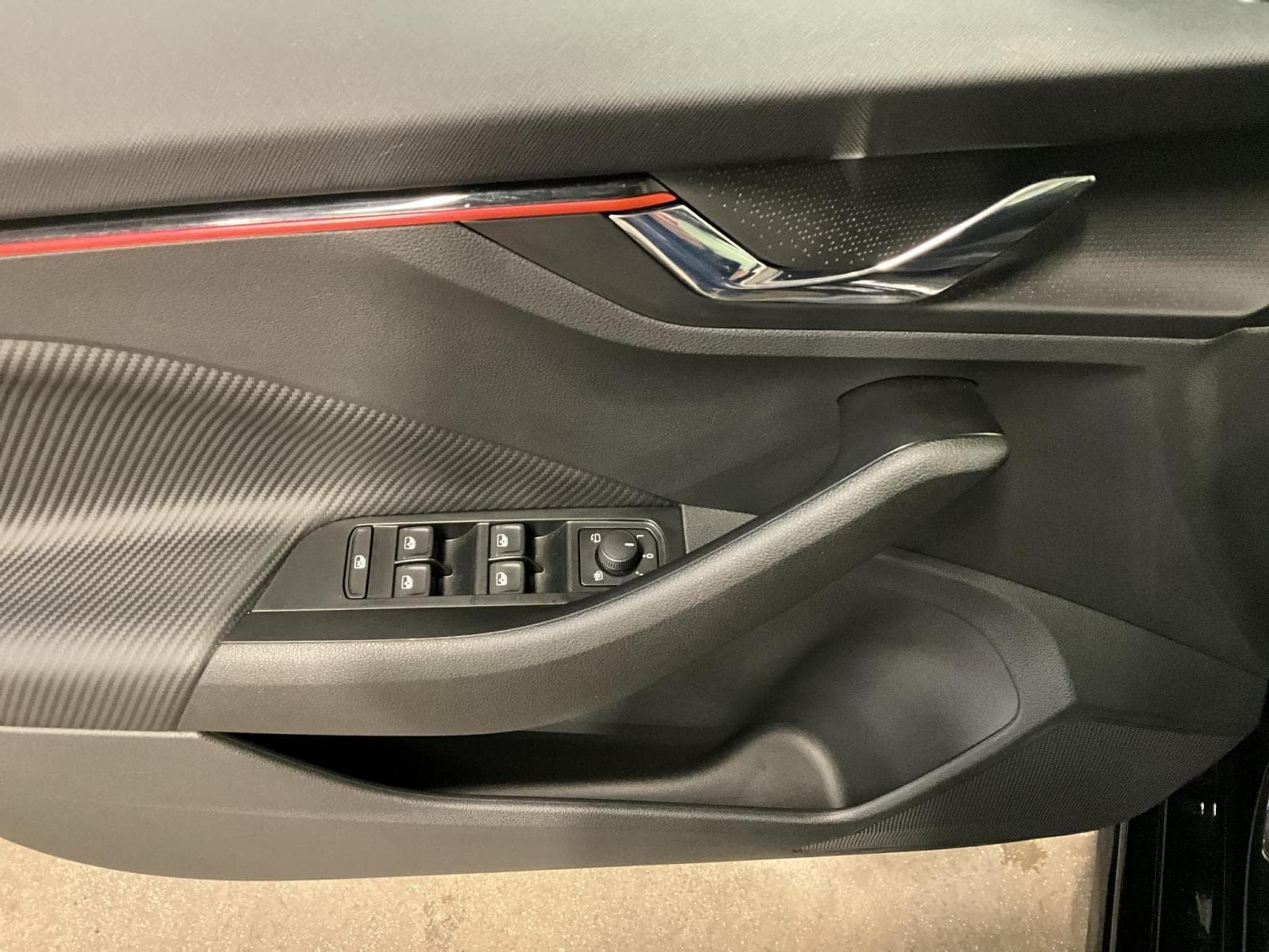 Skoda Scala Monte-Carlo+BVM+Pano+RearView (2025) - Photo 14