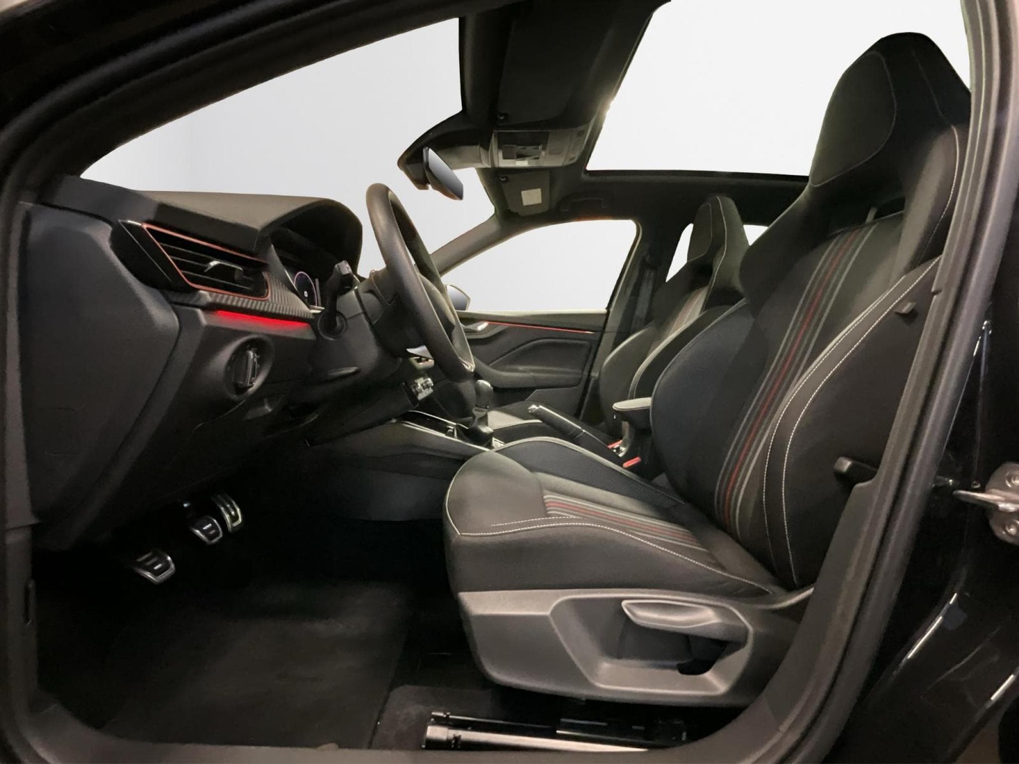 Skoda Scala Monte-Carlo+BVM+Pano+RearView (2025) - Photo 9