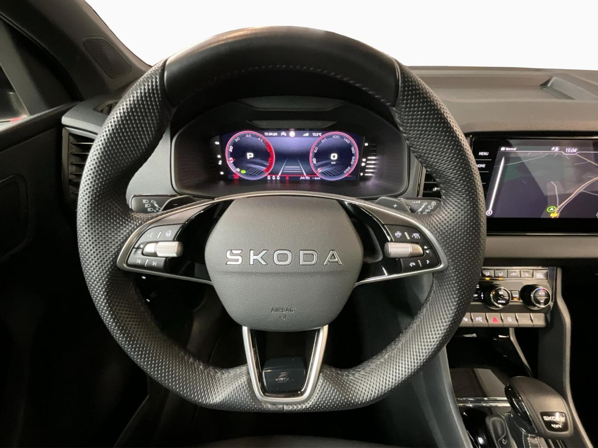 Skoda Karoq Sportline+DSG+4x4+P.Perf. (2025) - Foto 10