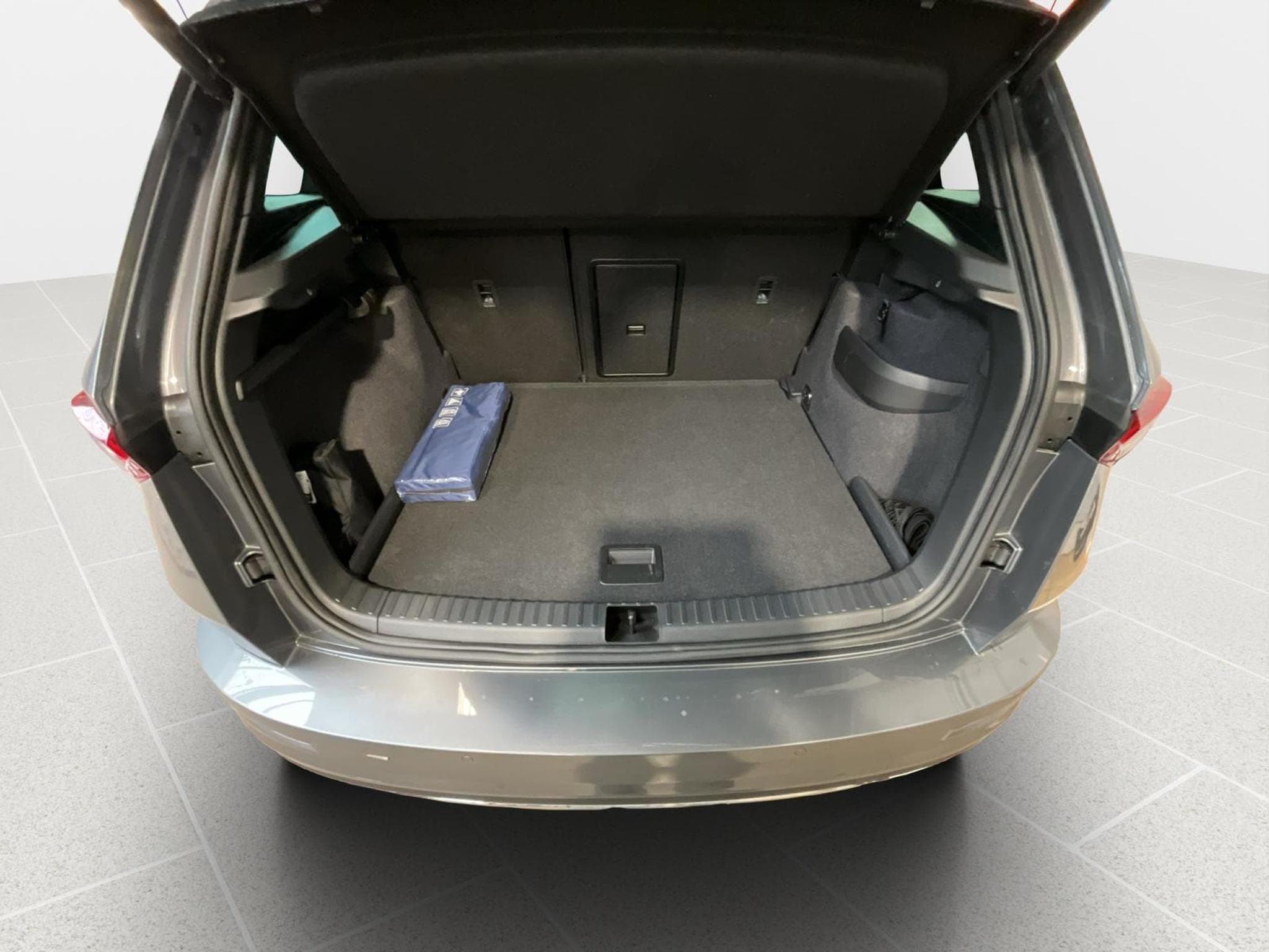 Skoda Karoq Sportline+DSG+4x4+P.Perf. (2025) - Foto 16