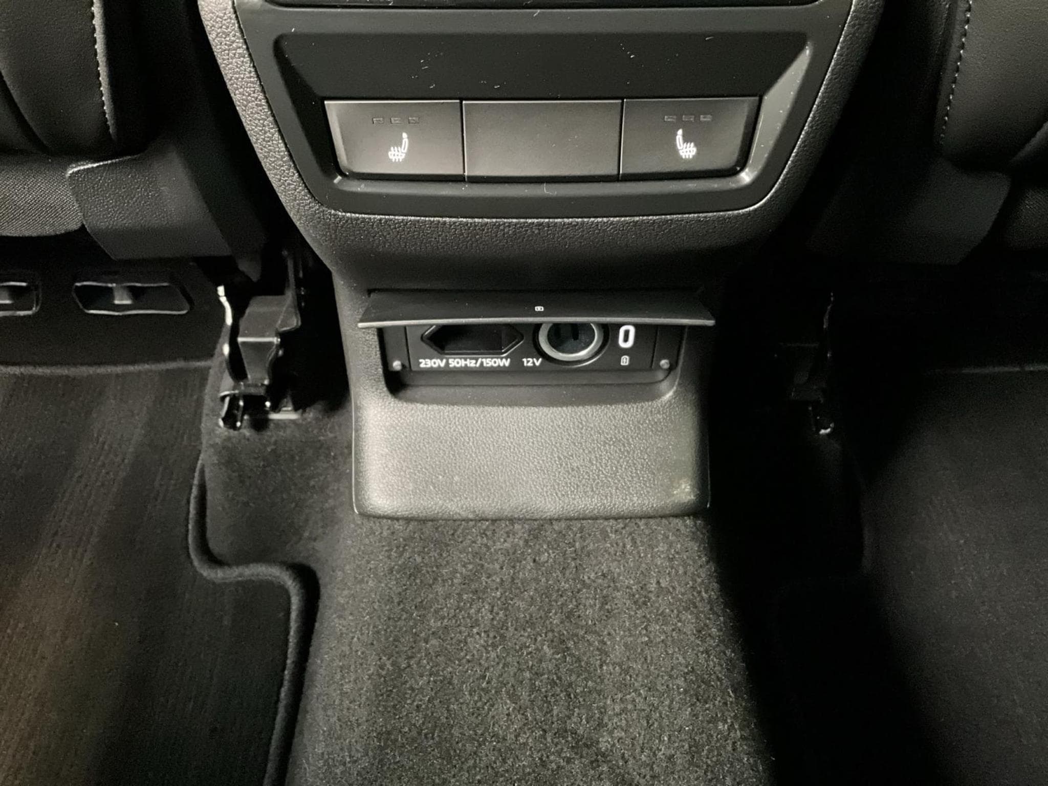 Skoda Karoq Sportline+DSG+4x4+P.Perf. (2025) - Foto 21