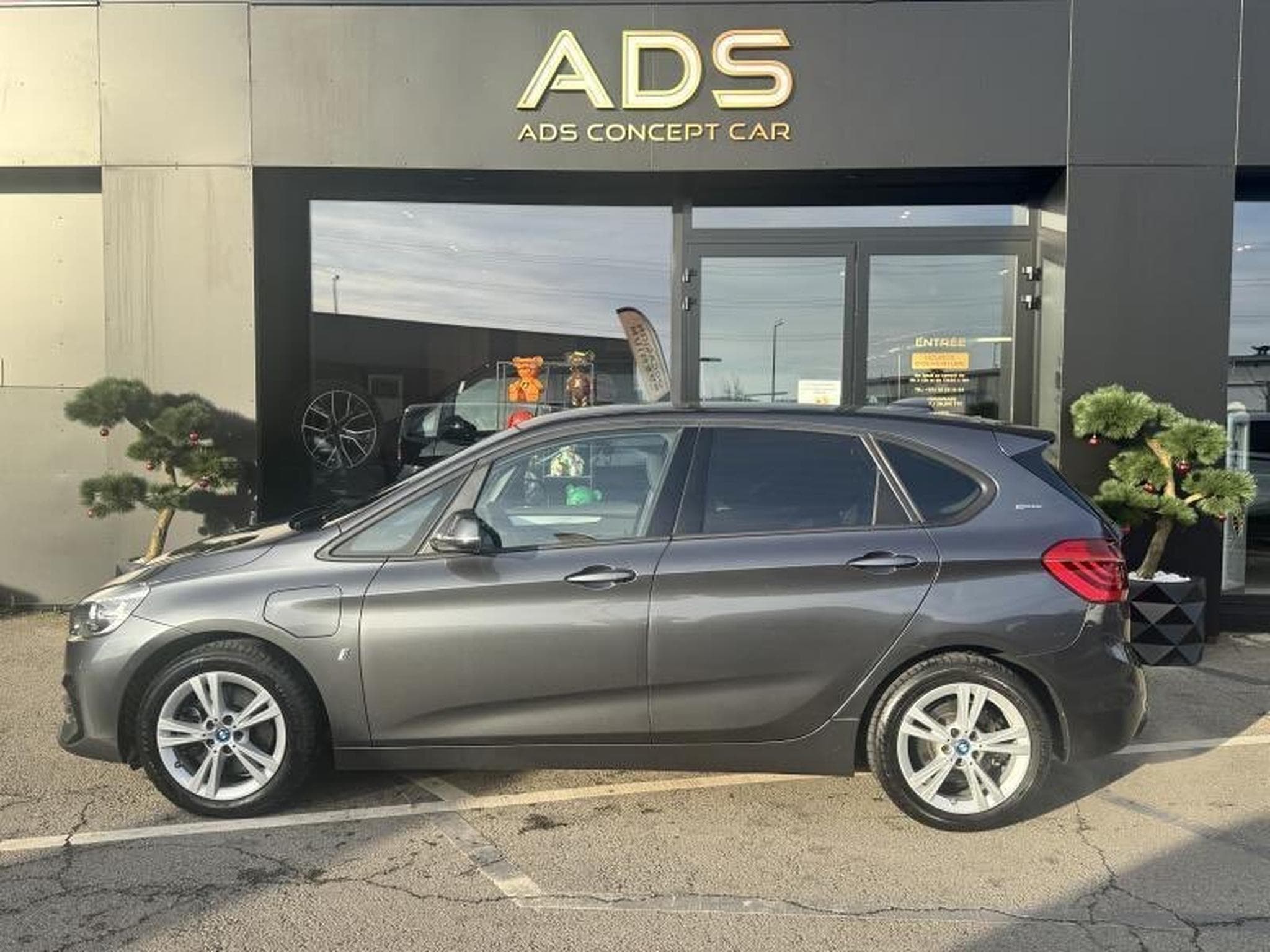 BMW 225 XE iPerformance Active Tourer (2019) - Photo 2