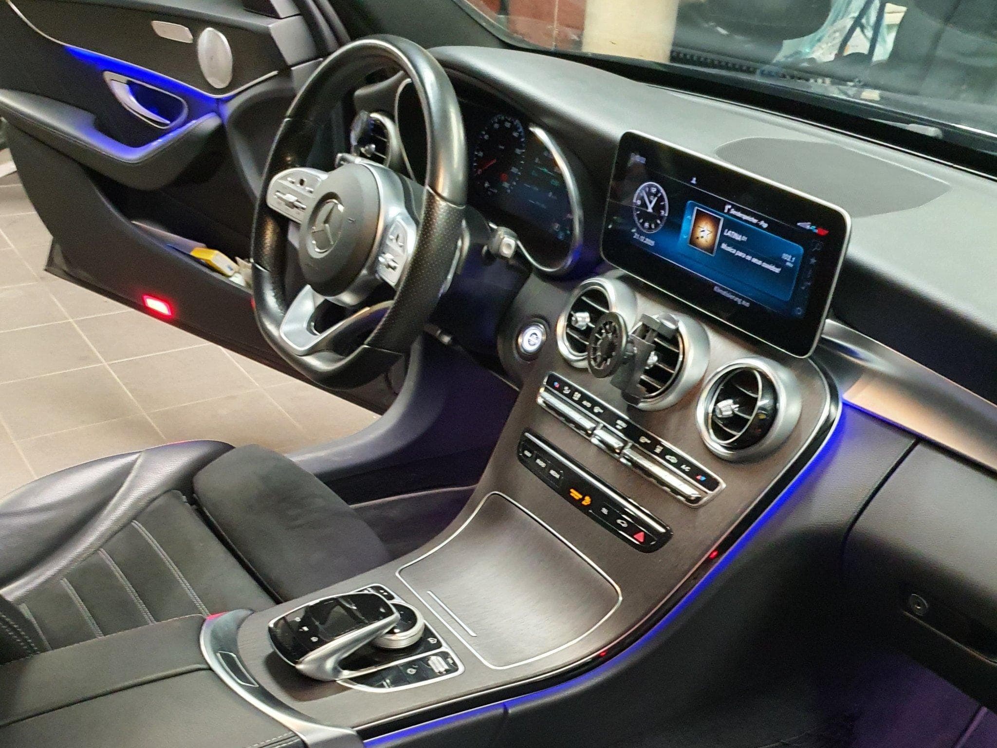 Mercedes C 300 AMG hybride (2020) - Photo 2