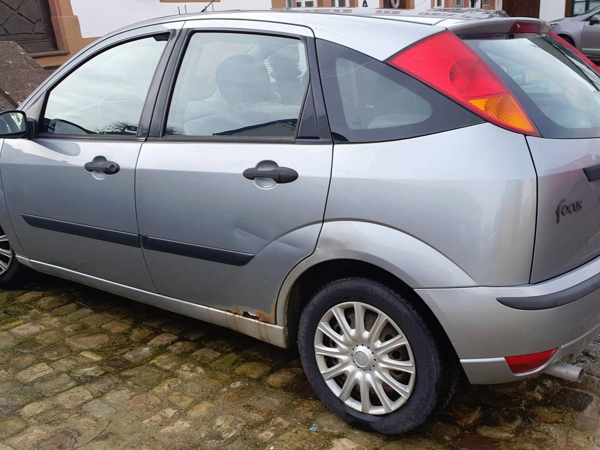 Ford Focus (2003) - Photo 2
