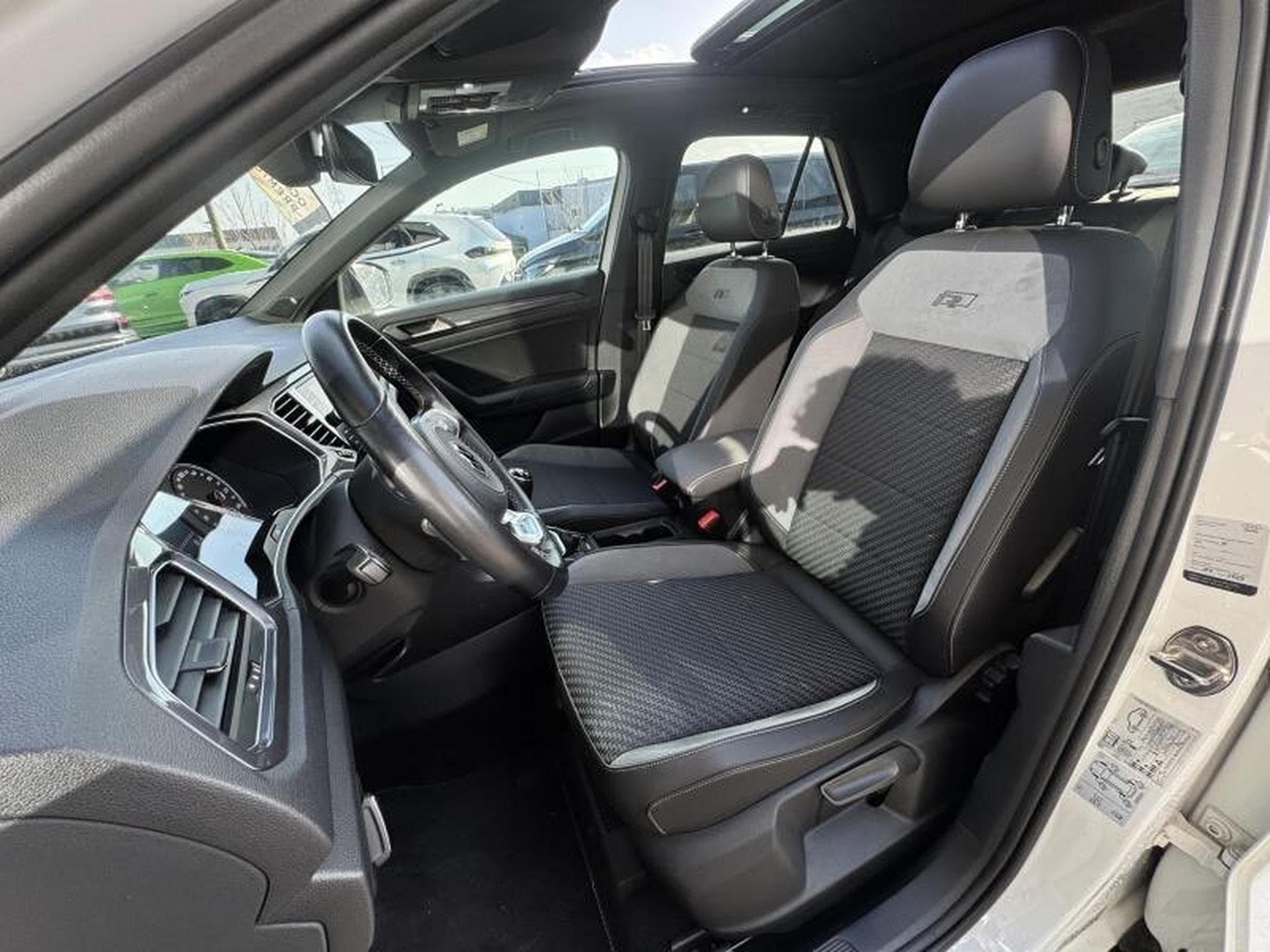 VW Golf R-Line 1.5L 150CV (2021) - Photo 6