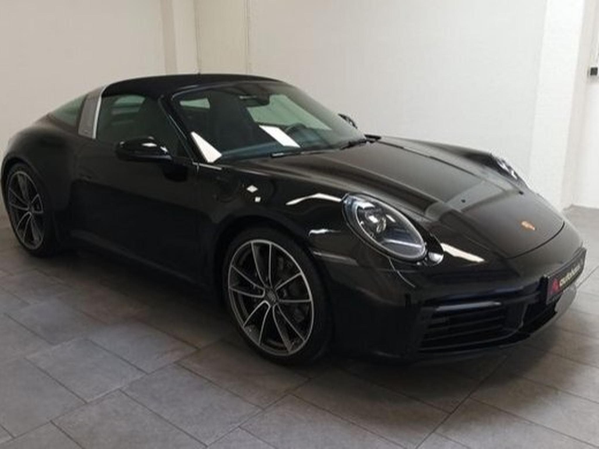 Porsche 911 Carrera 3.0 Targa 2O22 (2022) - Photo 1