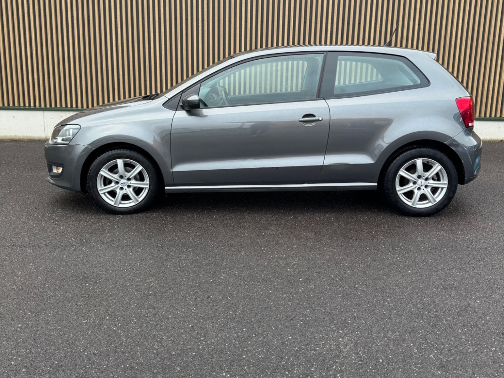 VW Polo Confortline (2011) - Foto 2