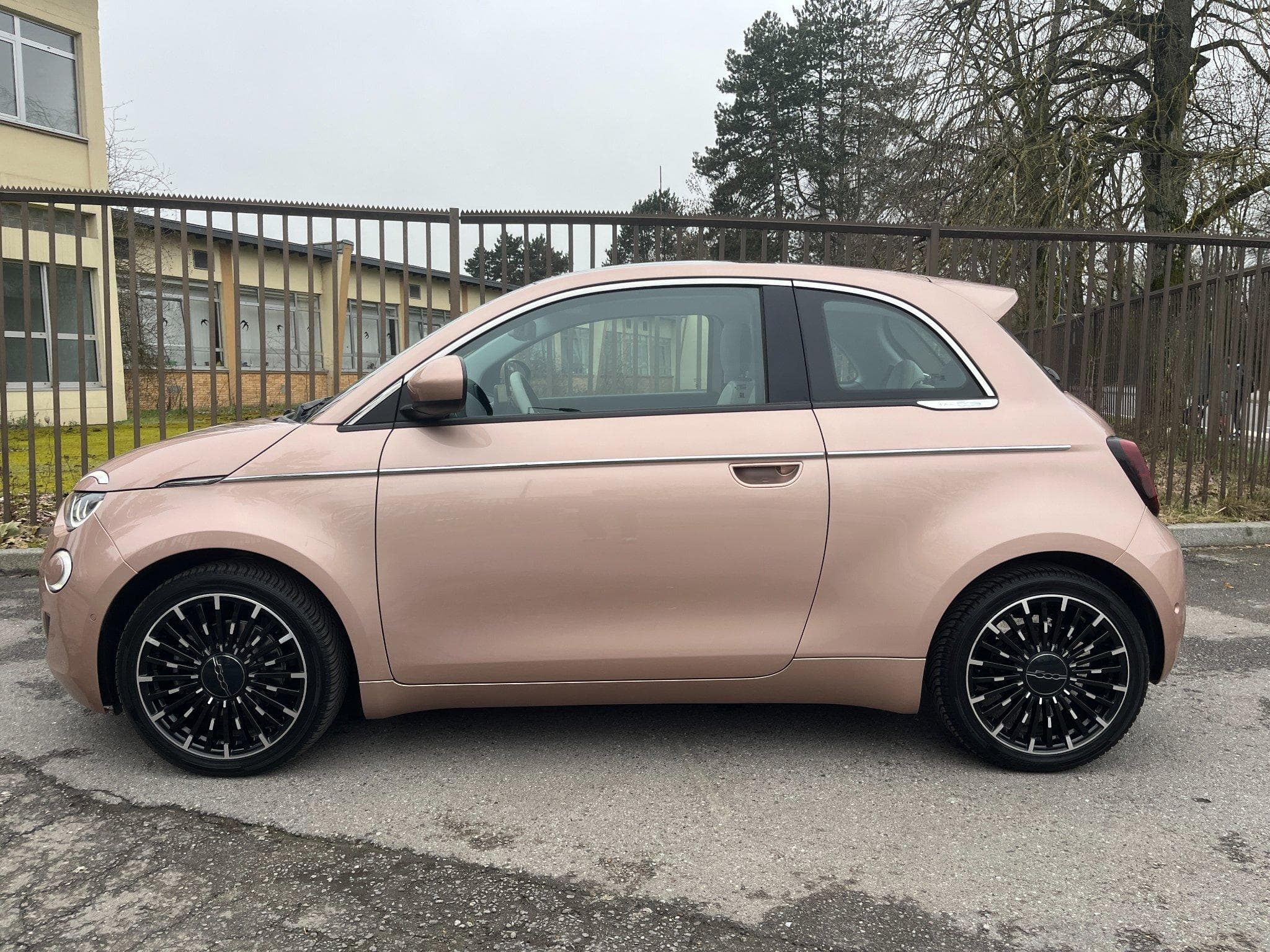 Fiat 500 ELECTRIQUE ICON 42 Kwh (2022) - Foto 1