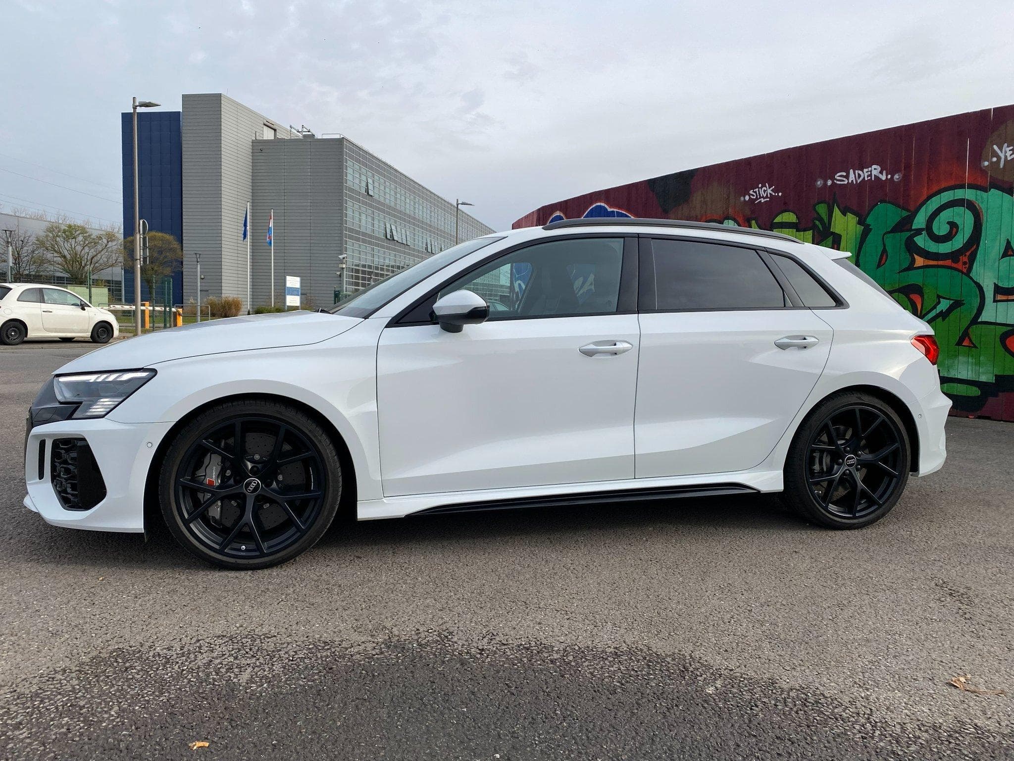 Audi RS3 SPORTBACK 2.5 TFSI - FREINS CERAMIQUES (2024) - Photo 6