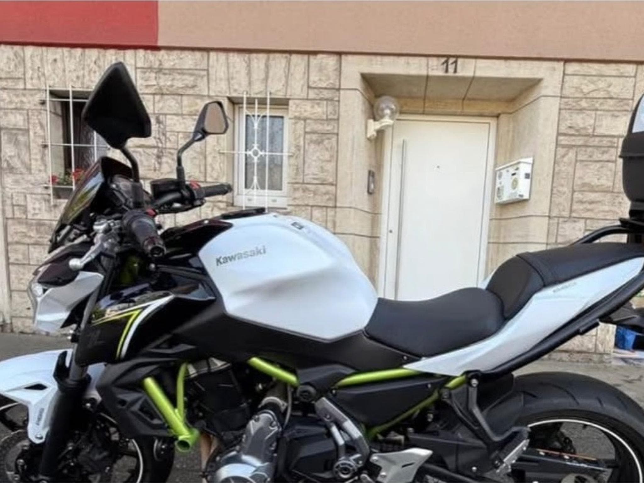Kawasaki ER6 650 Z (2018) - Photo 1