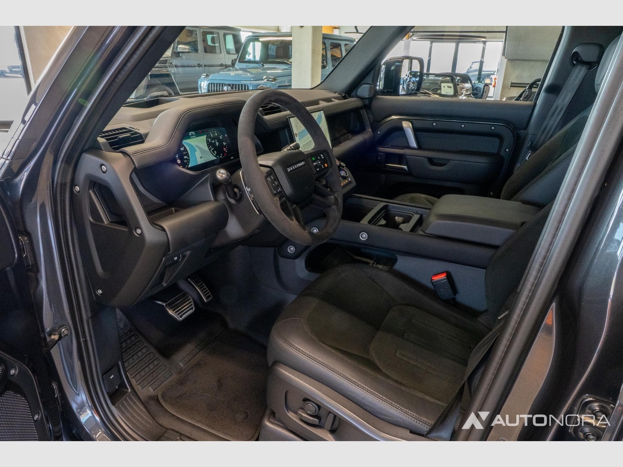 Land-Rover Defender 110 P525 V8 Capathian Edition (2021) - Photo 12