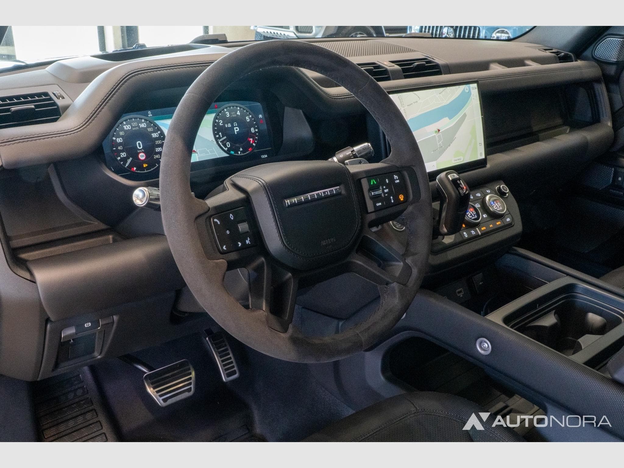 Land-Rover Defender 110 P525 V8 Capathian Edition (2021) - Photo 13