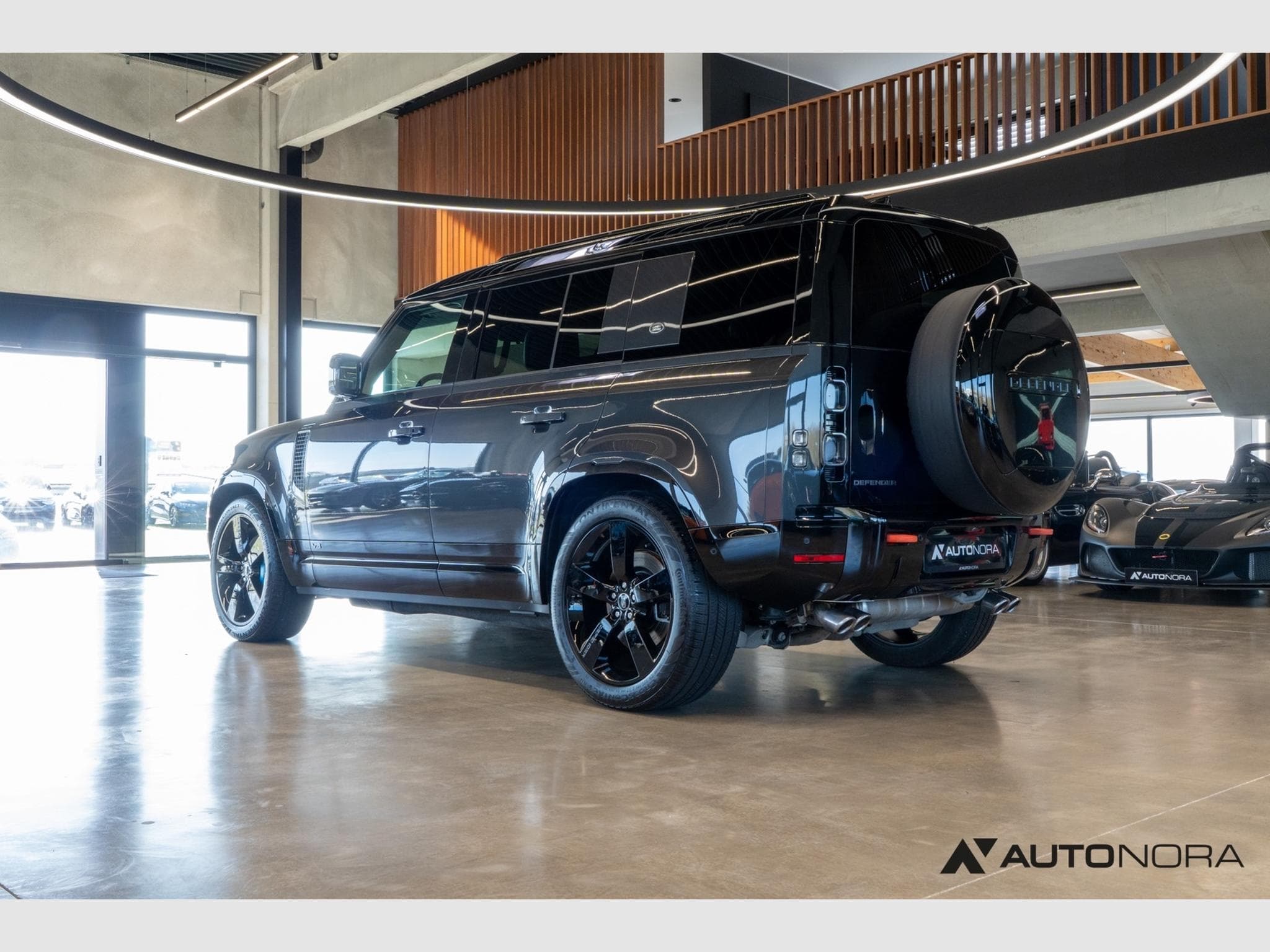 Land-Rover Defender 110 P525 V8 Capathian Edition (2021) - Photo 8