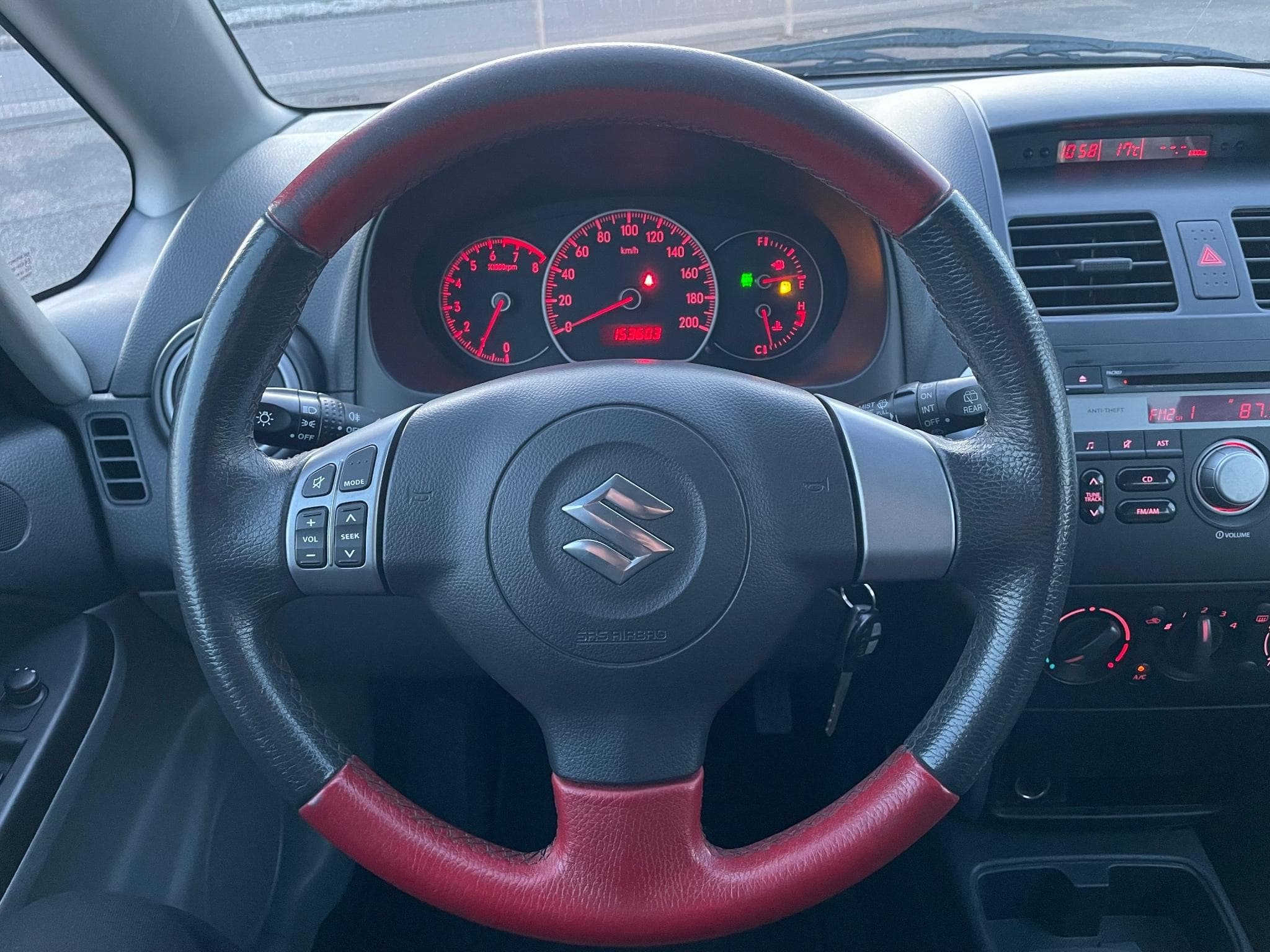 Suzuki SX4 1.6 SX4-Benzin-4x4-TÜV 2/2027 (2009) - Foto 17