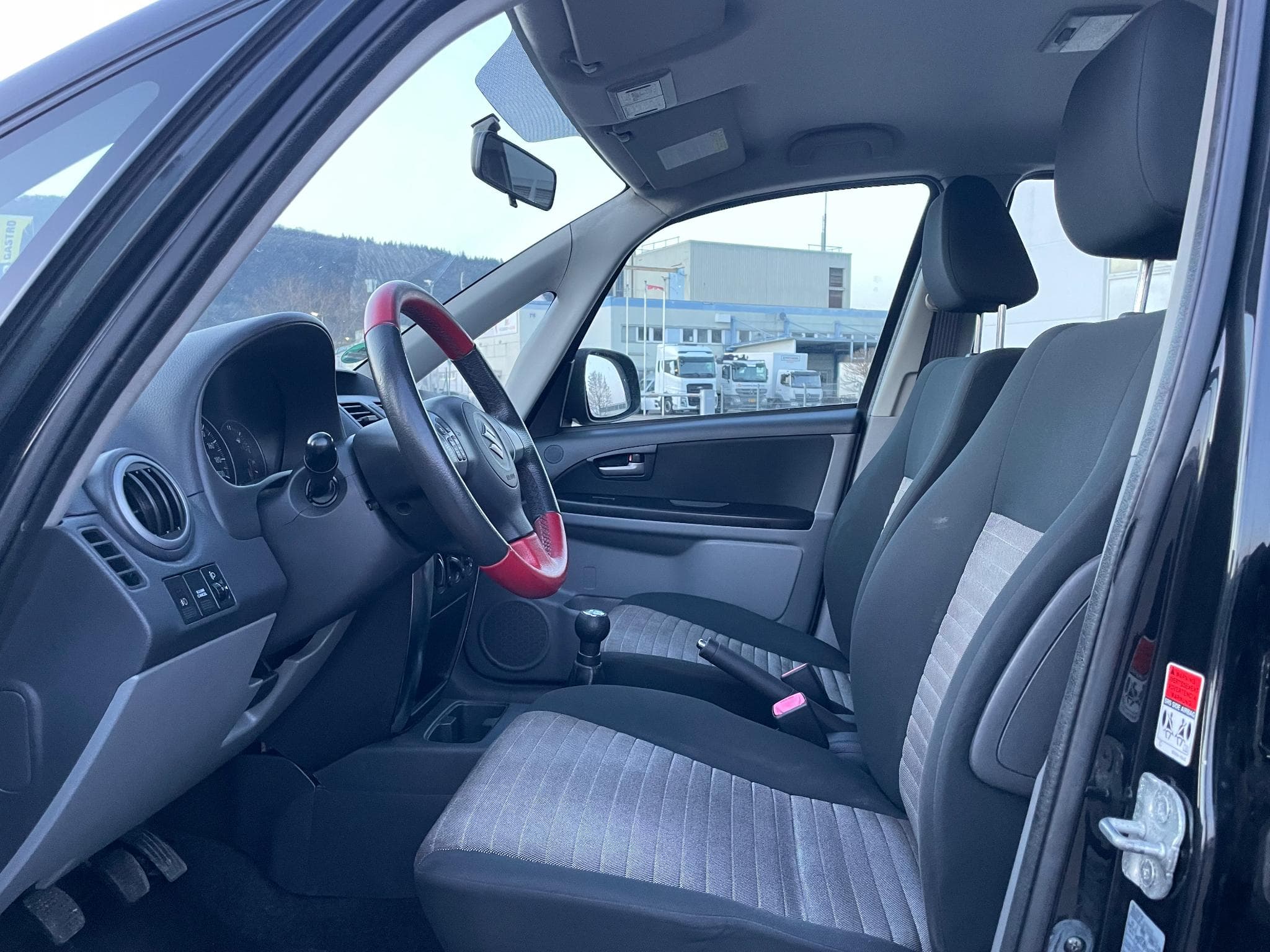 Suzuki SX4 1.6 SX4-Benzin-4x4-TÜV 2/2027 (2009) - Foto 7