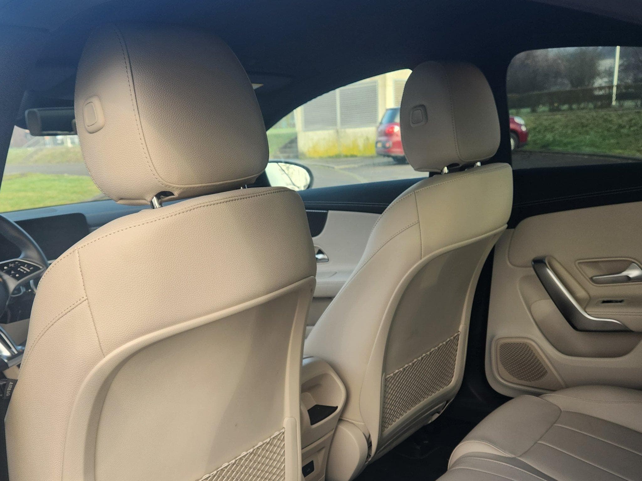 Mercedes CLA Noir / Beige - Garantie 09/27 (2024) - Photo 5