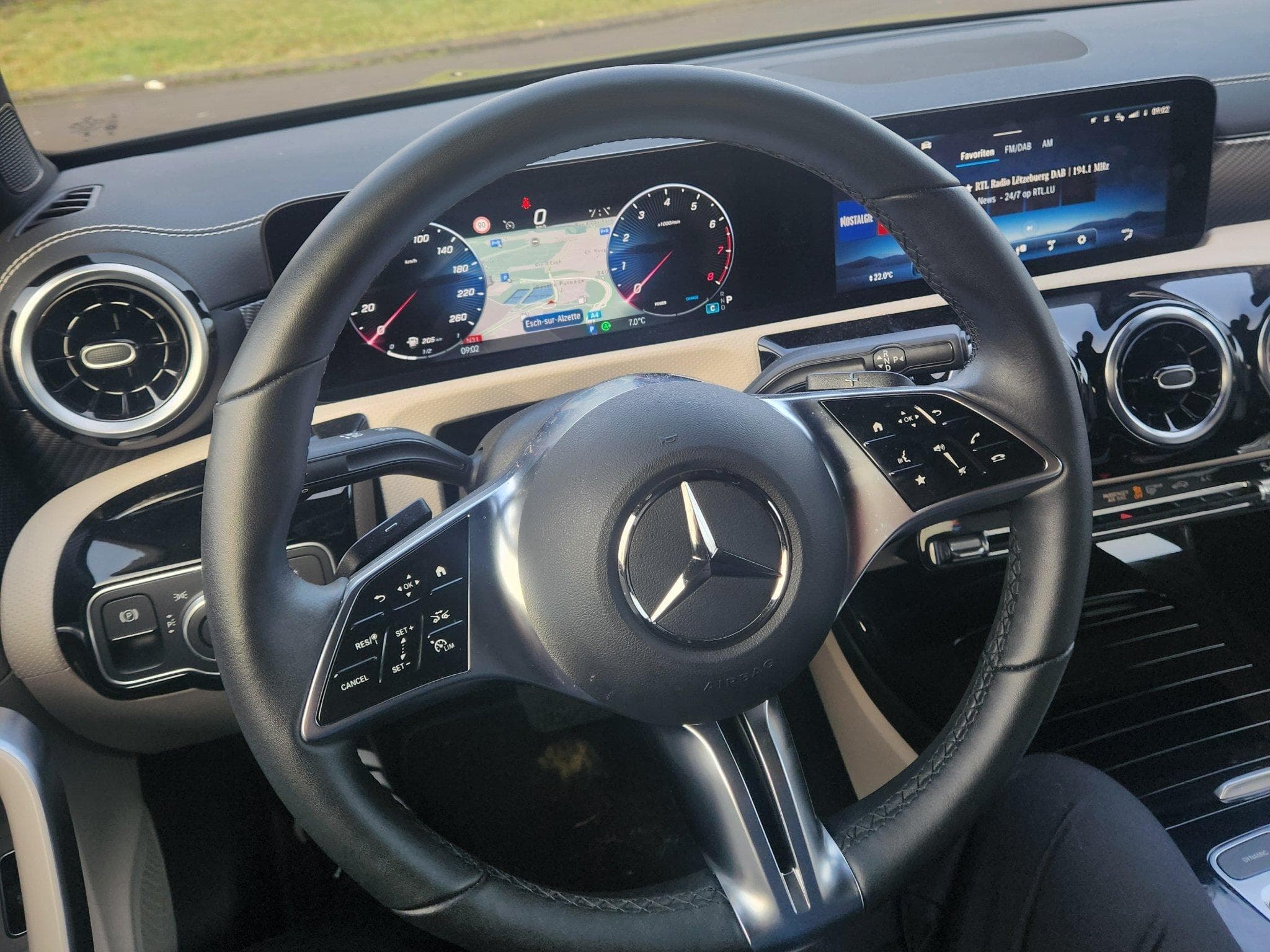 Mercedes CLA Noir / Beige - Garantie 09/27 (2024) - Photo 6