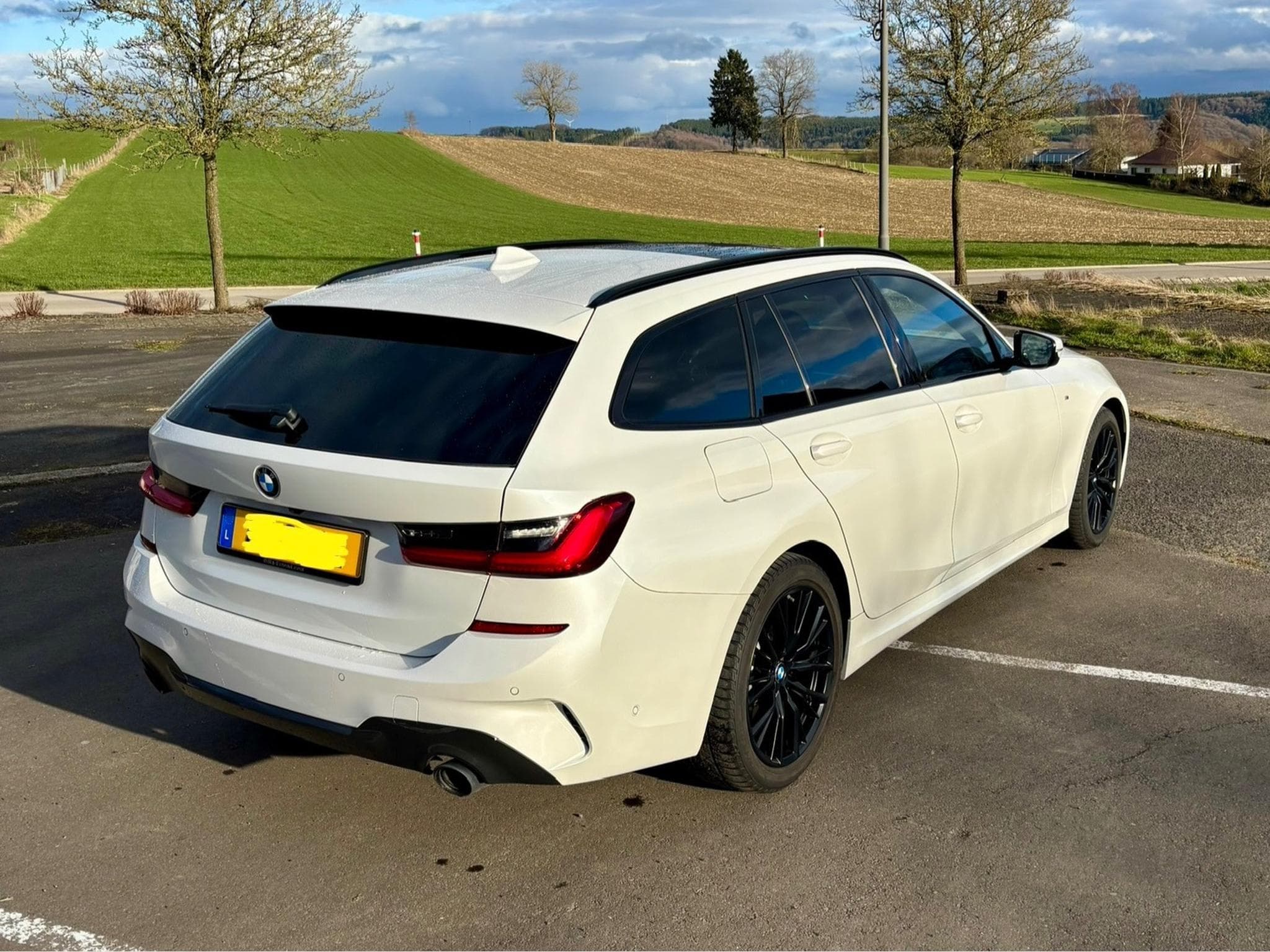 BMW 330 Xdrive M-Sport (2021) - Foto 3