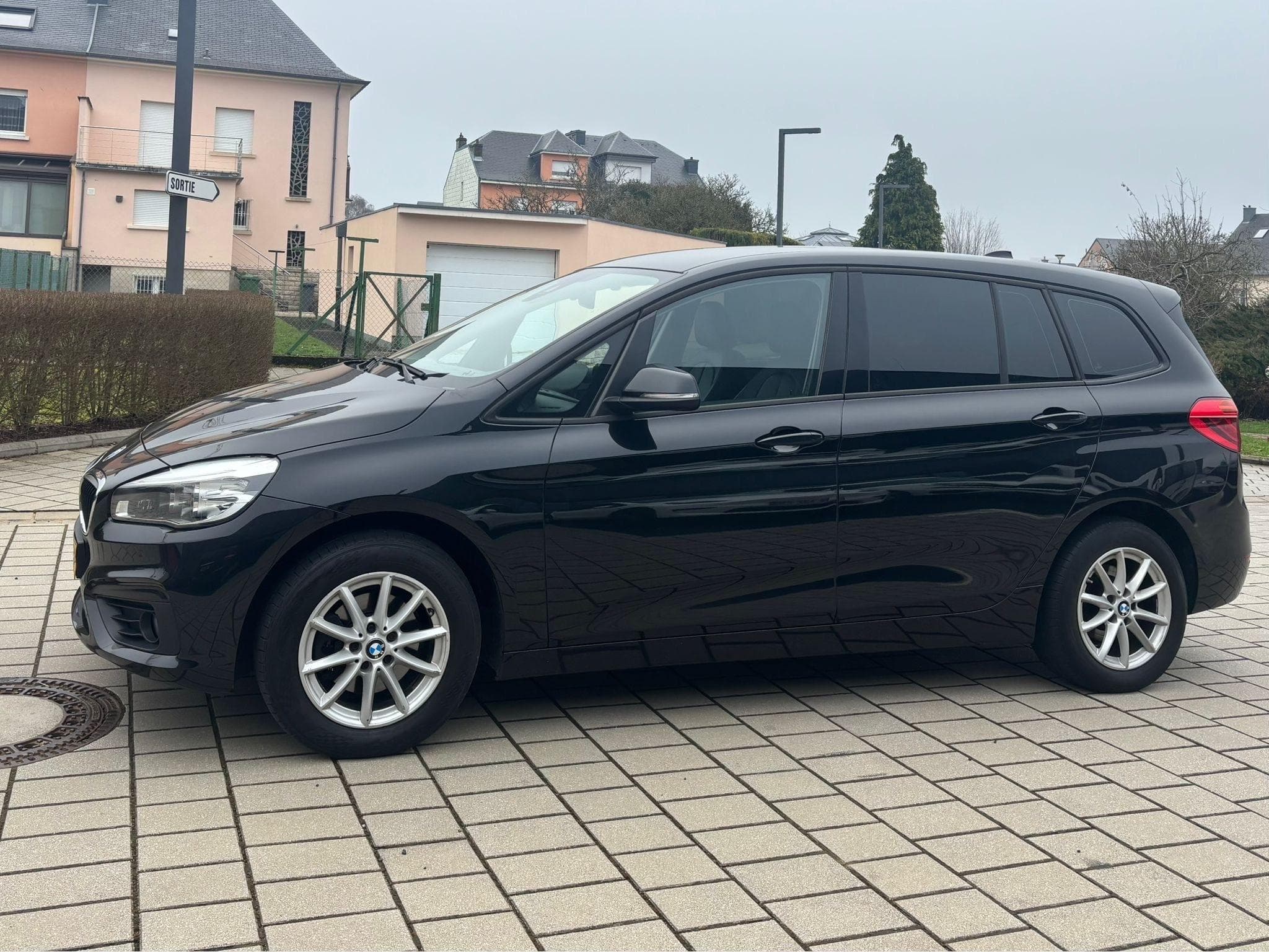 BMW 216 Gran Coupé BMW SERIE 2 LONG VERSION 7 place (2016) - Photo 1