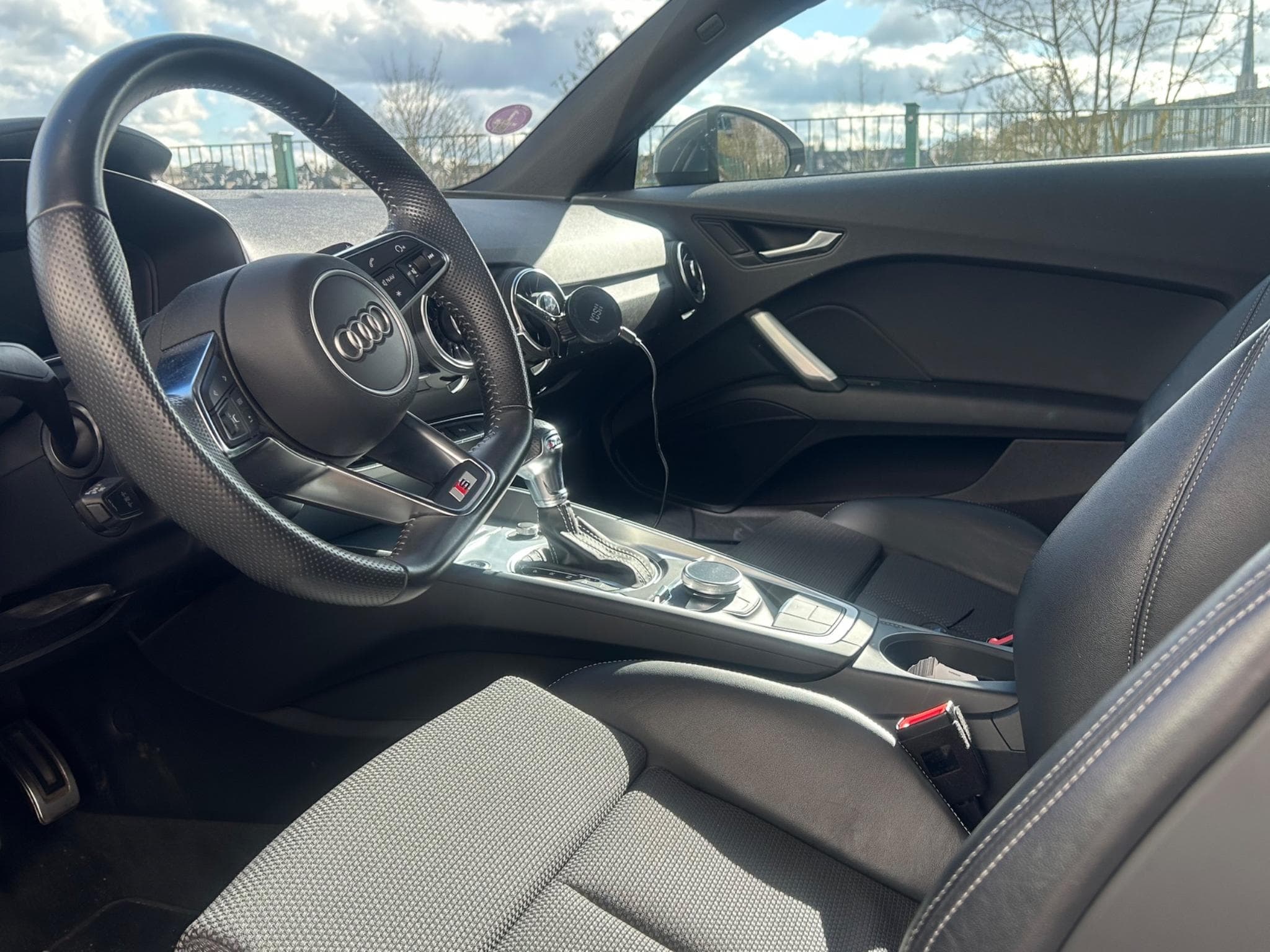 Audi TT S-Line (2020) - Photo 10