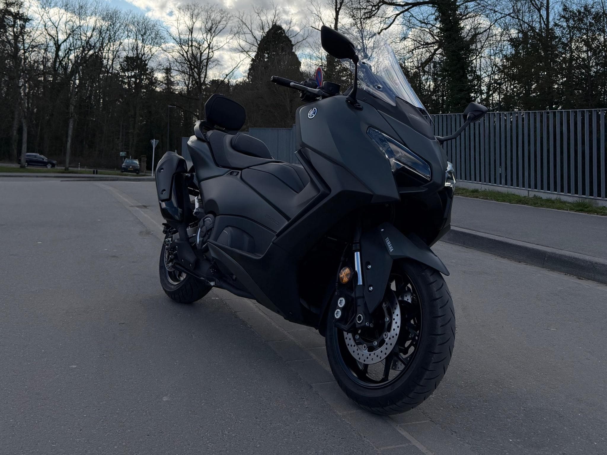 Yamaha T-Max 560 Tech Kamo (2025) - Photo 1