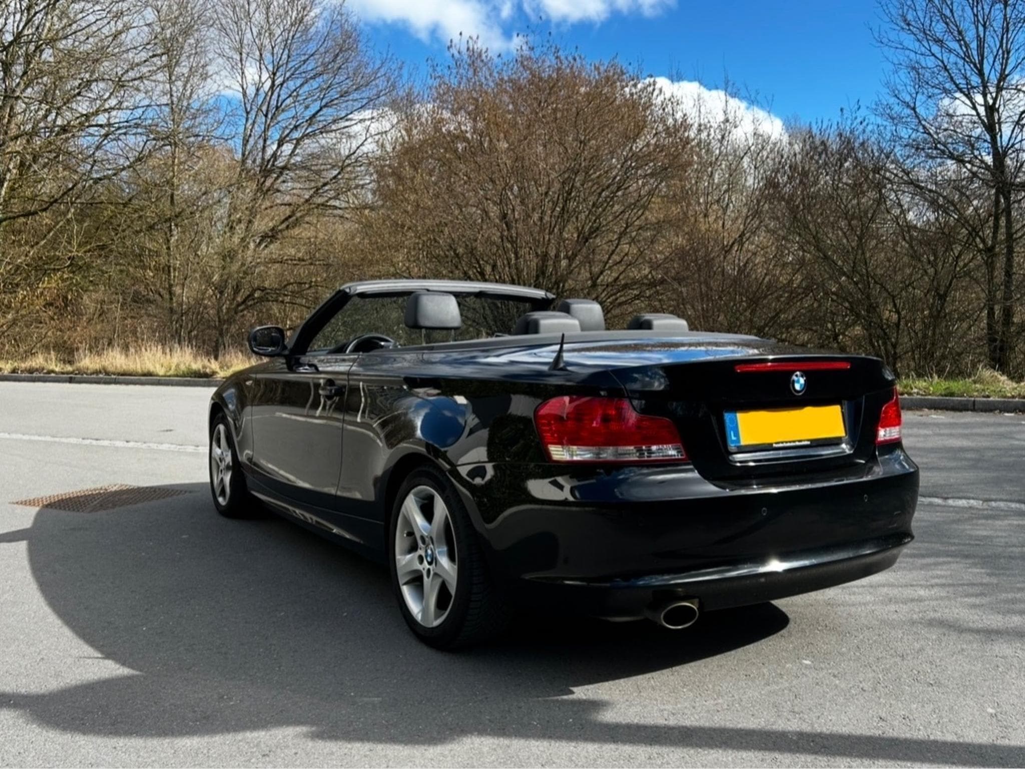 BMW 118 118i Cabriolet / Leather / Bluetooth (2010) - Foto 2